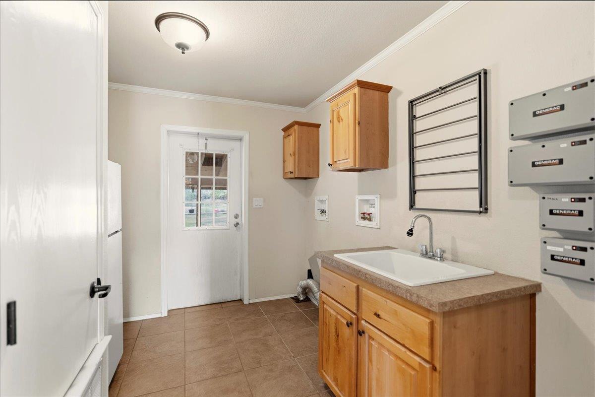 185 Trails End Rd, Driftwood, TX 78620