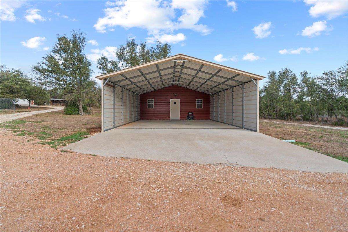 185 Trails End Rd, Driftwood, TX 78620