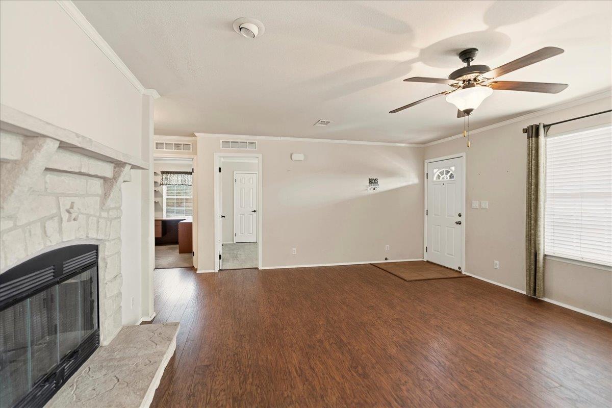 185 Trails End Rd, Driftwood, TX 78620