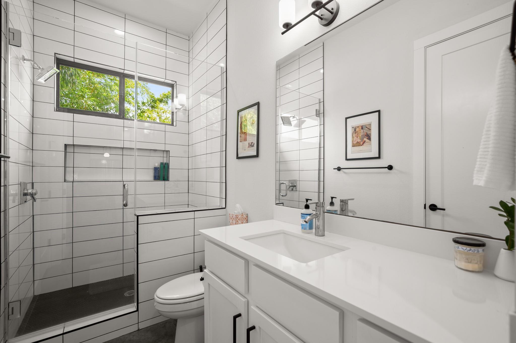 611 Gaylor St # 2, Austin, TX 78752