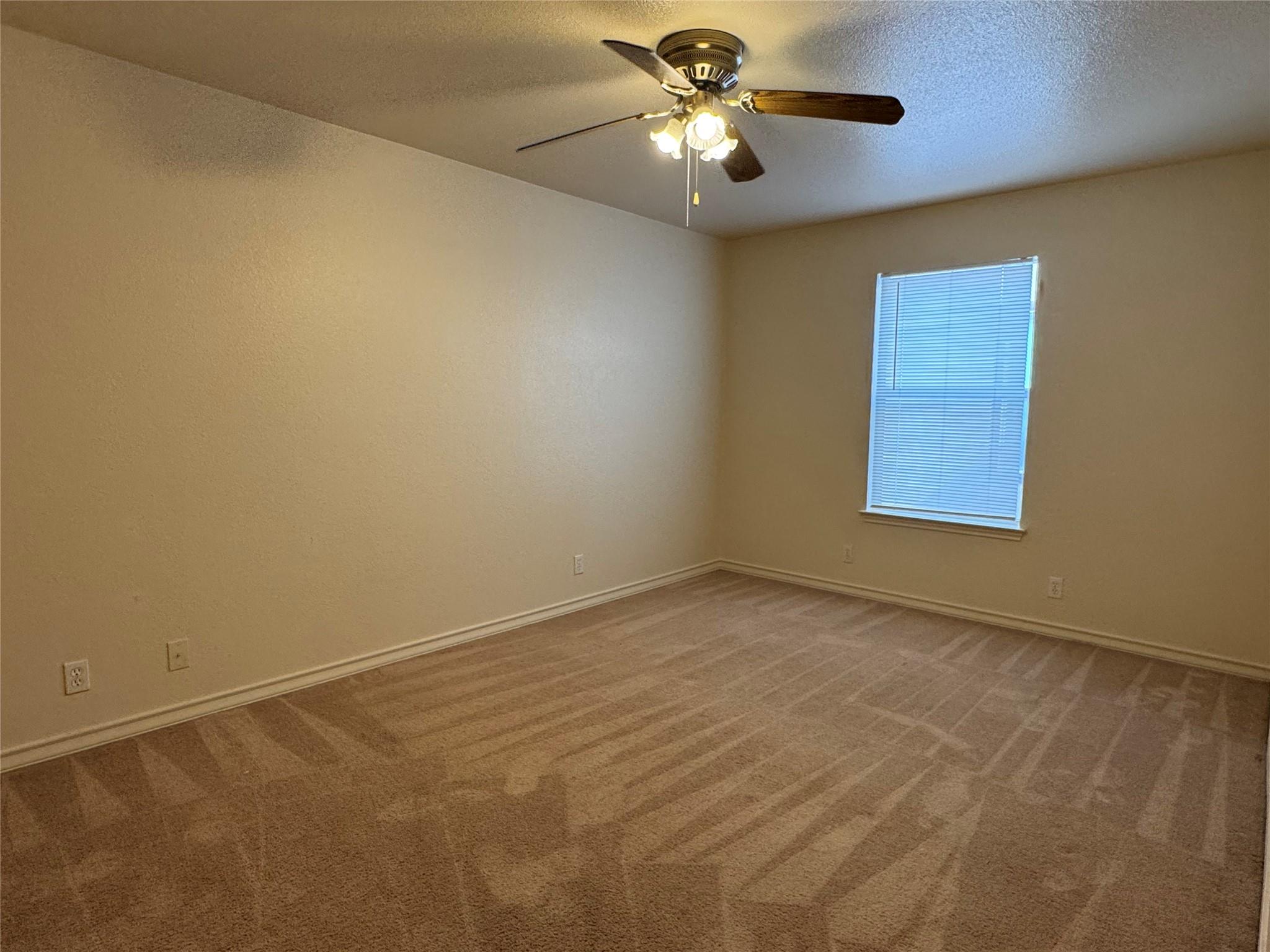 220 SANDSTONE Dr # A, Jarrell, TX 76537