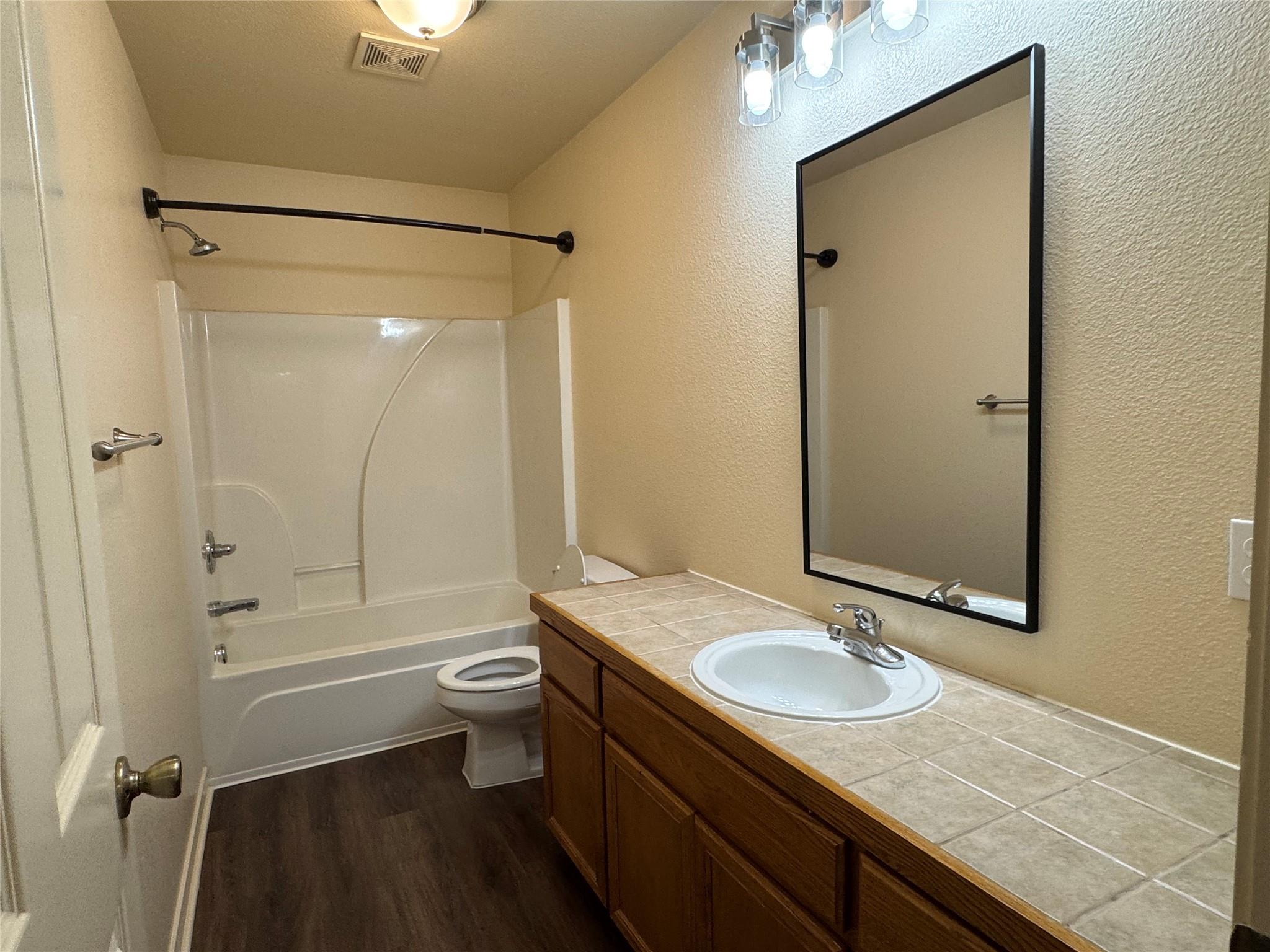 220 SANDSTONE Dr # A, Jarrell, TX 76537