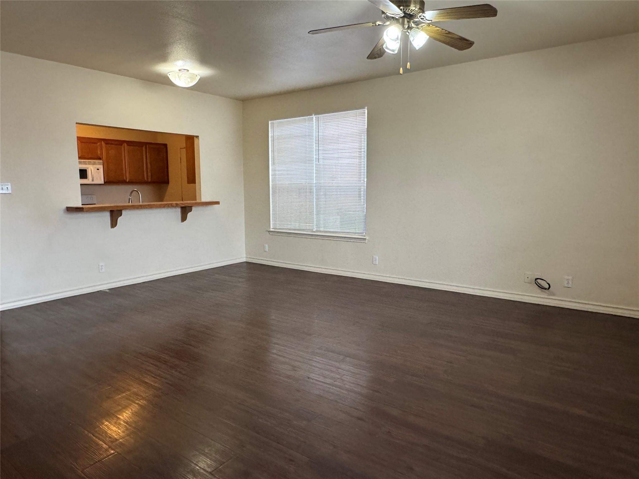 220 SANDSTONE Dr # A, Jarrell, TX 76537