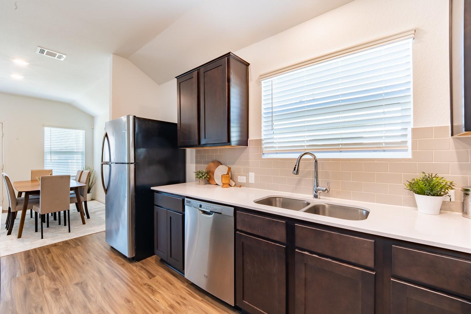 322 Arnage Dr, Hutto, TX 78634