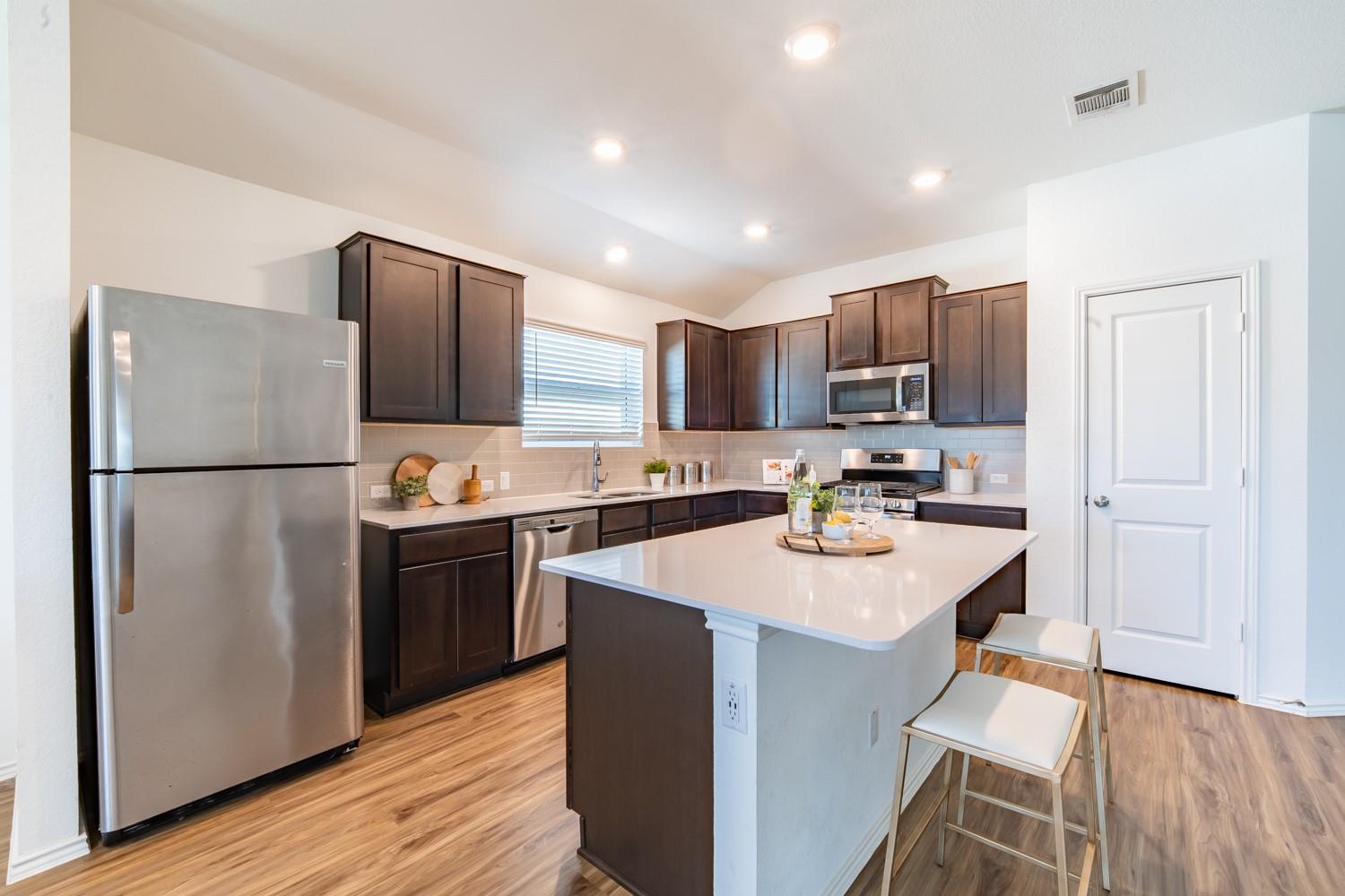 322 Arnage Dr, Hutto, TX 78634