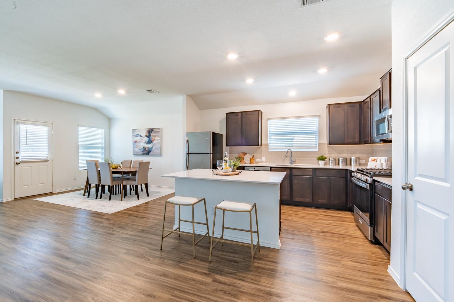 322 Arnage Dr, Hutto, TX 78634