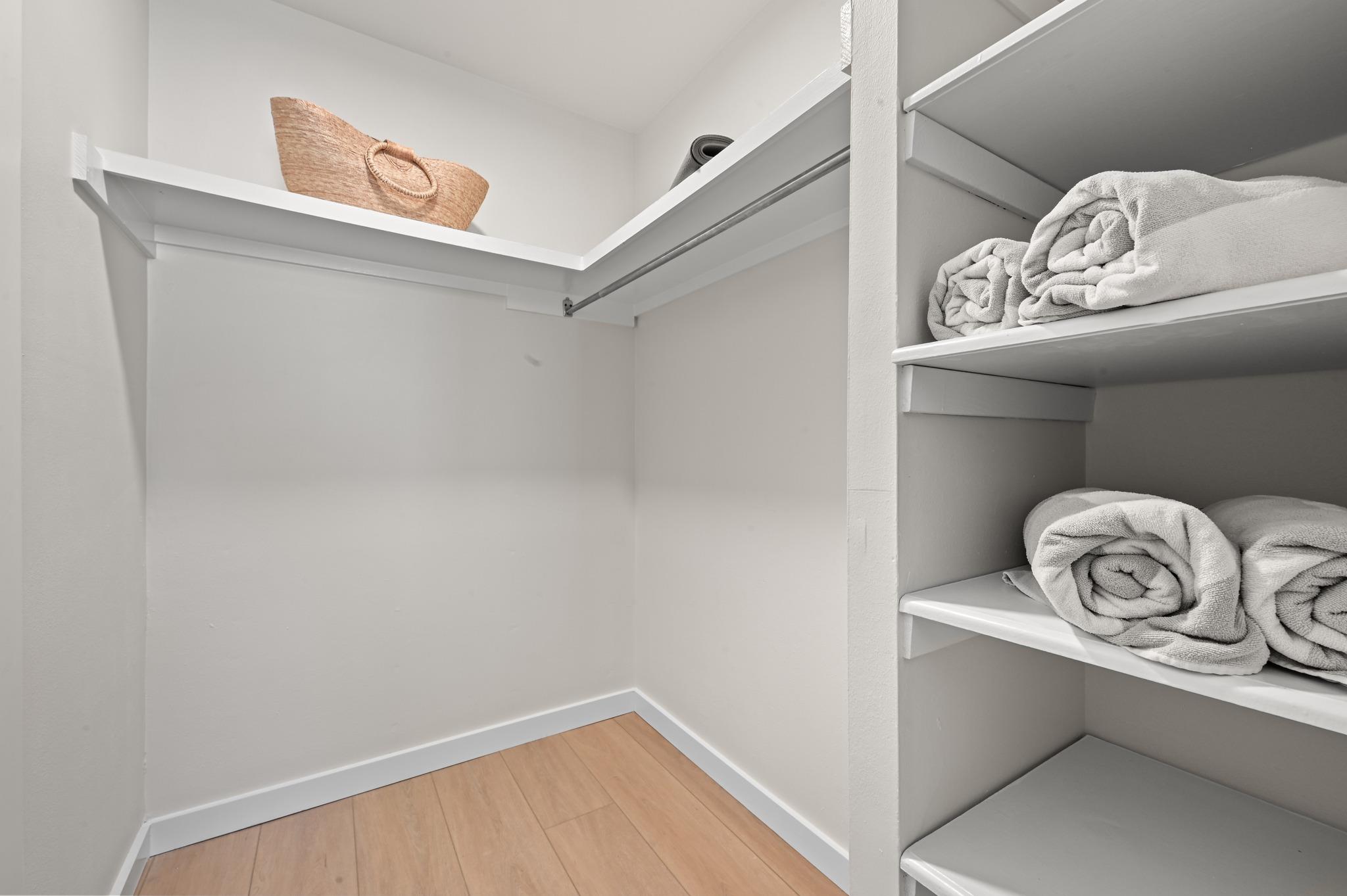 926 Lakeway Dr, Lakeway, TX 78734