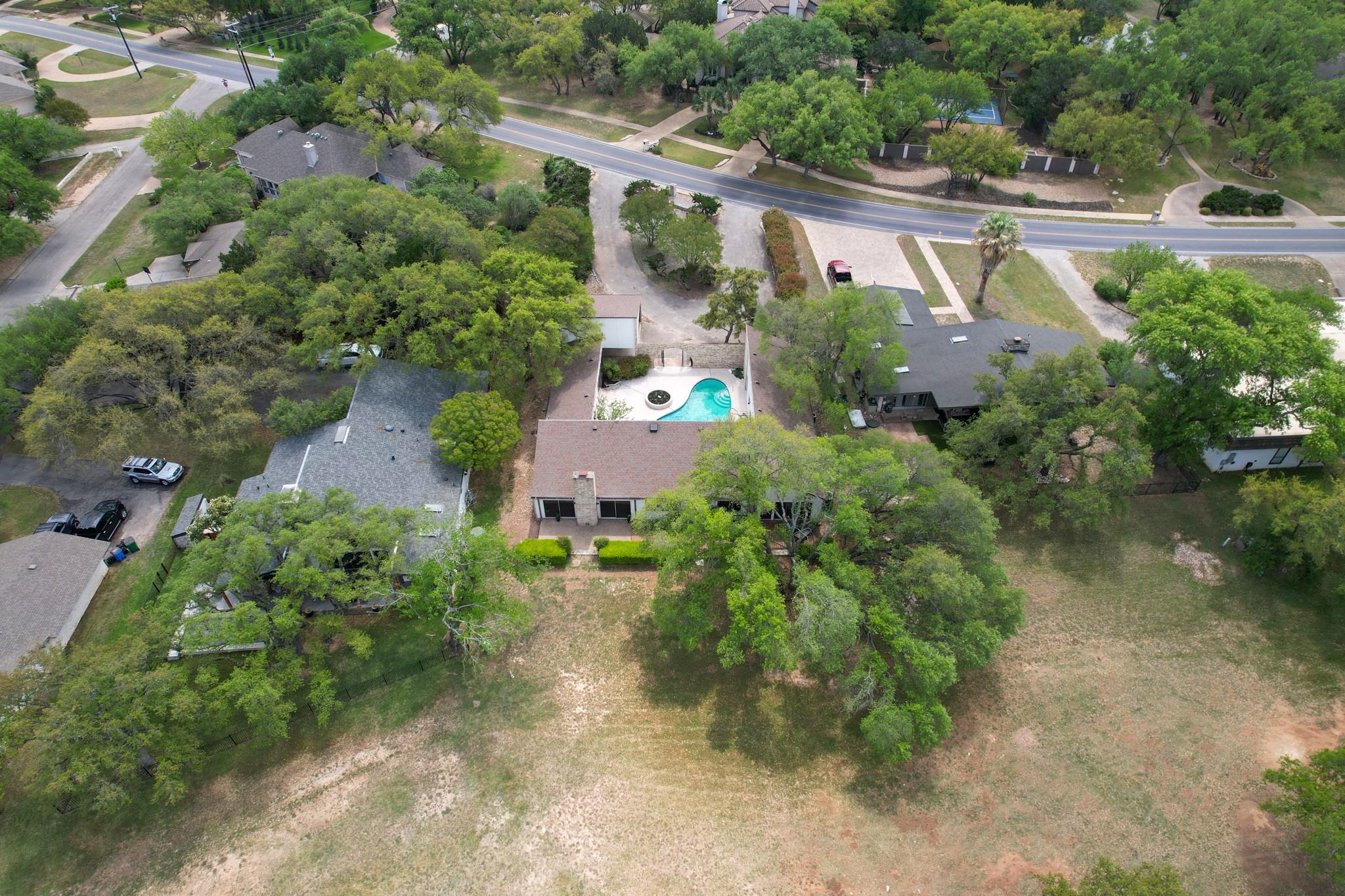 926 Lakeway Dr, Lakeway, TX 78734