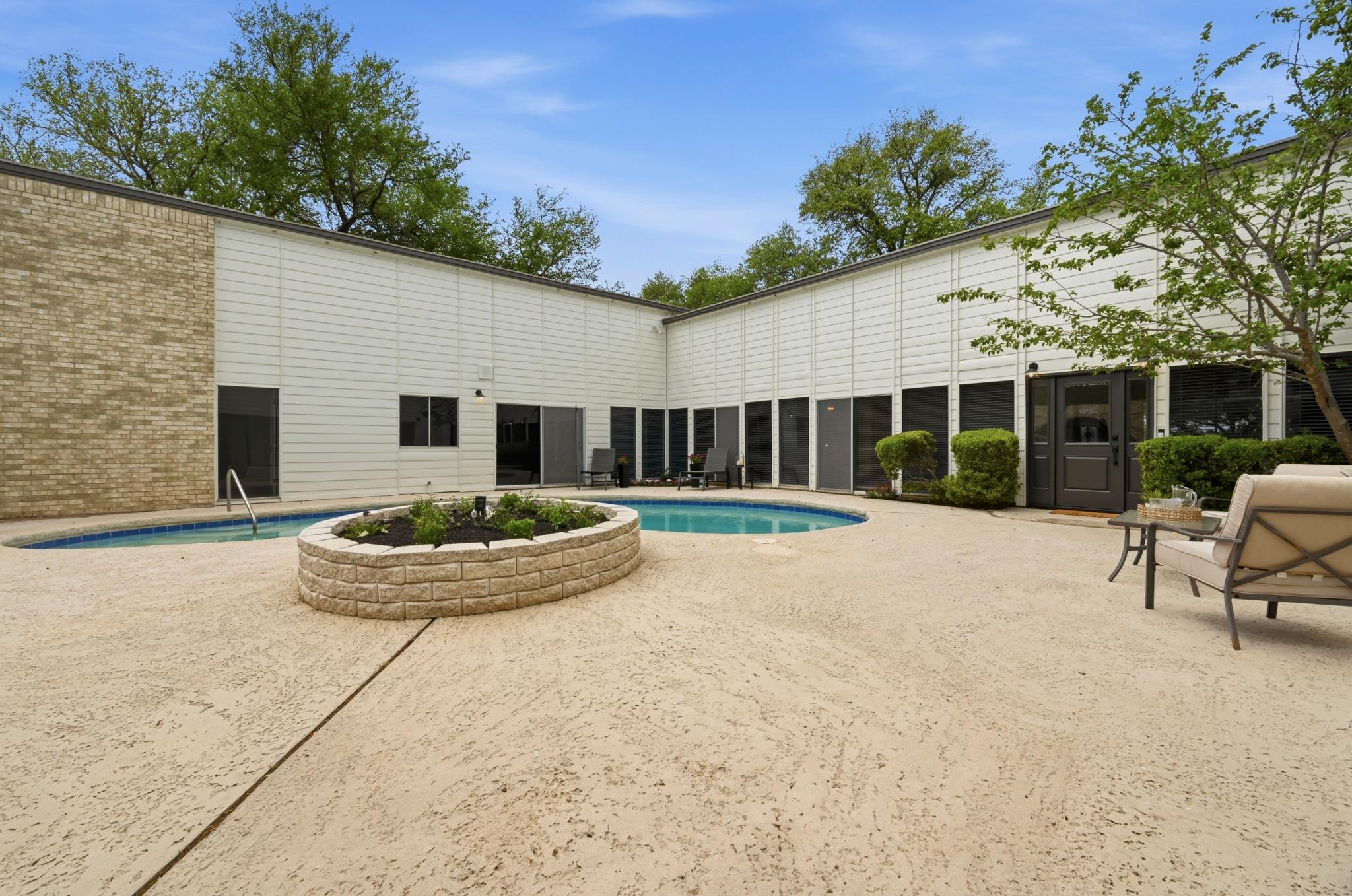 926 Lakeway Dr, Lakeway, TX 78734