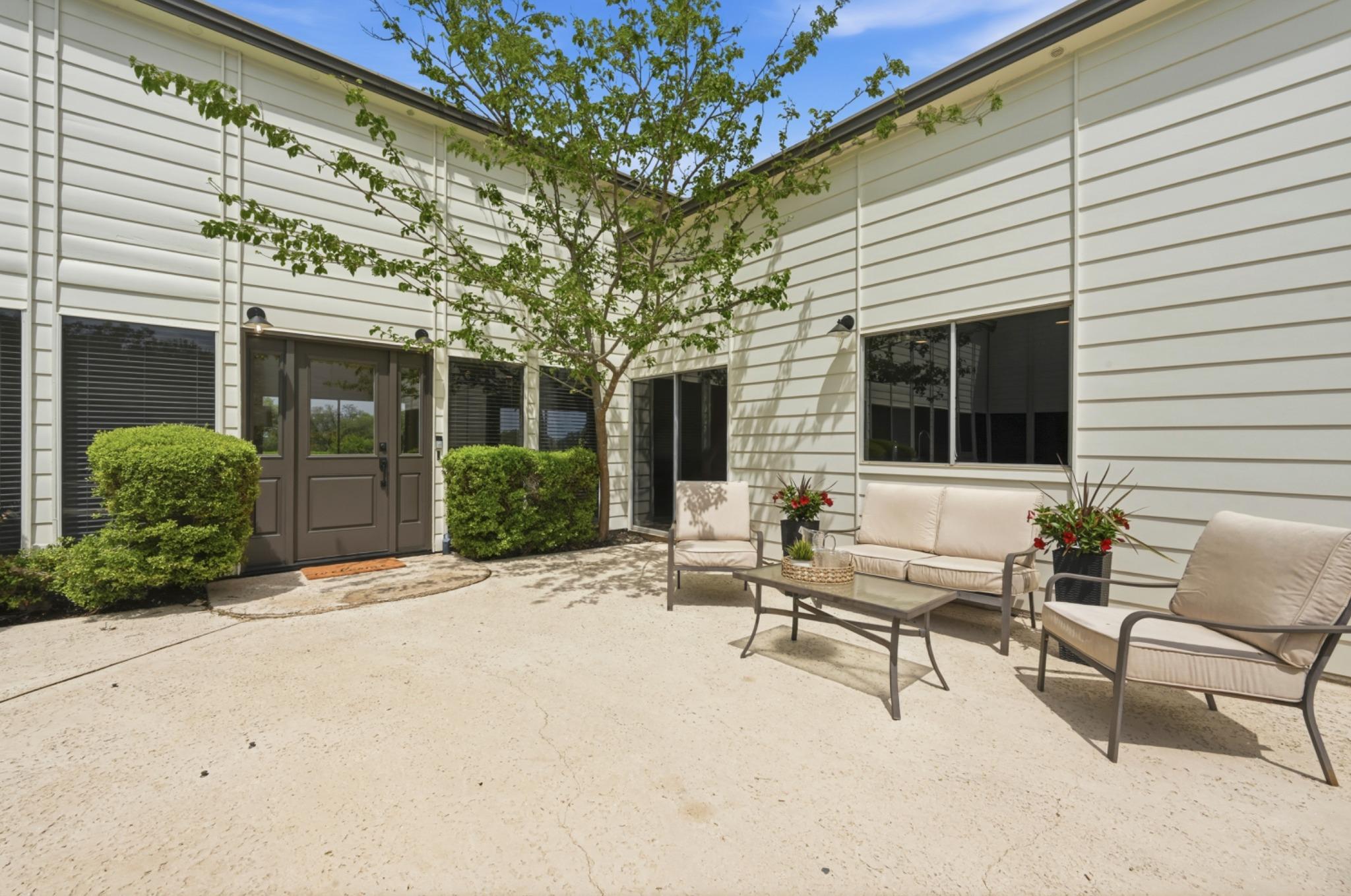 926 Lakeway Dr, Lakeway, TX 78734