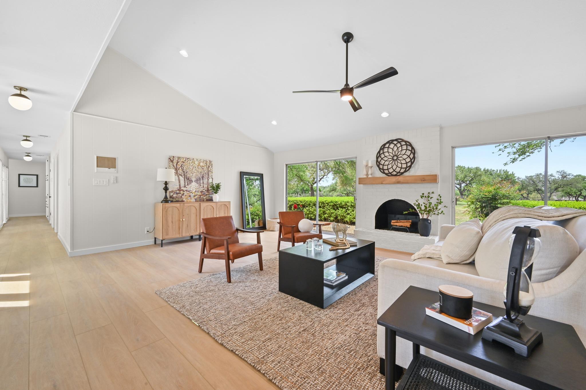 926 Lakeway Dr, Lakeway, TX 78734