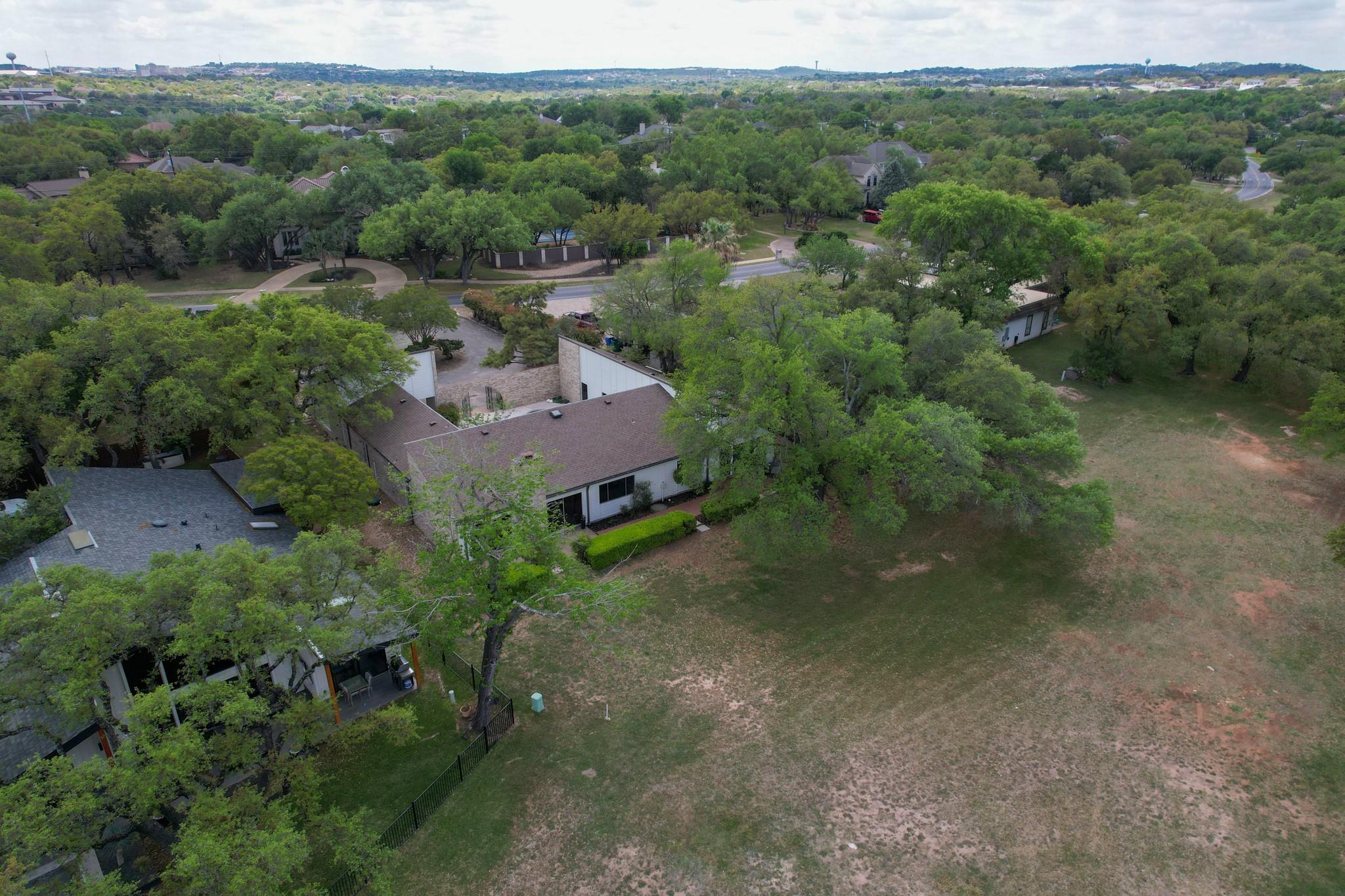 926 Lakeway Dr, Lakeway, TX 78734