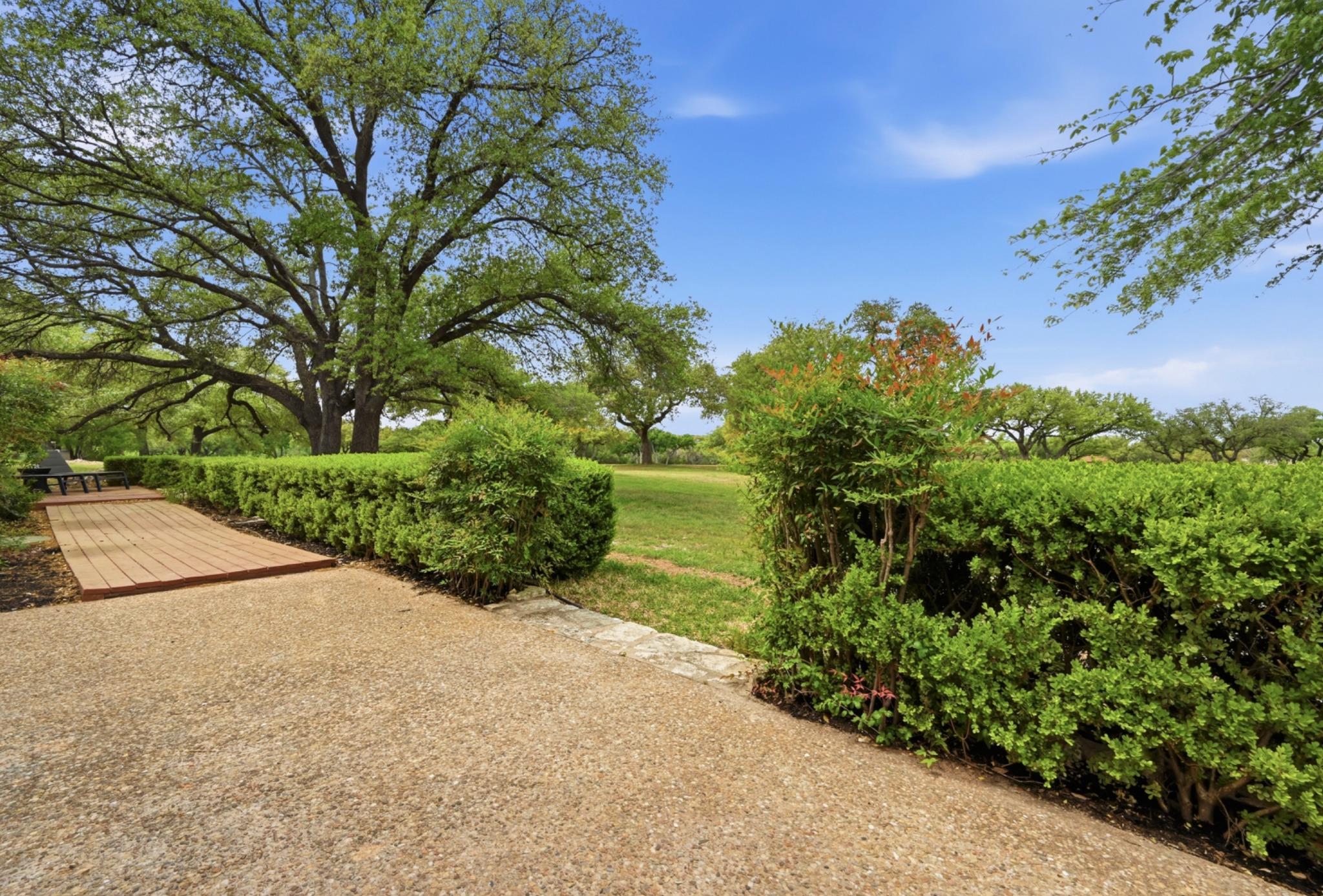 926 Lakeway Dr, Lakeway, TX 78734