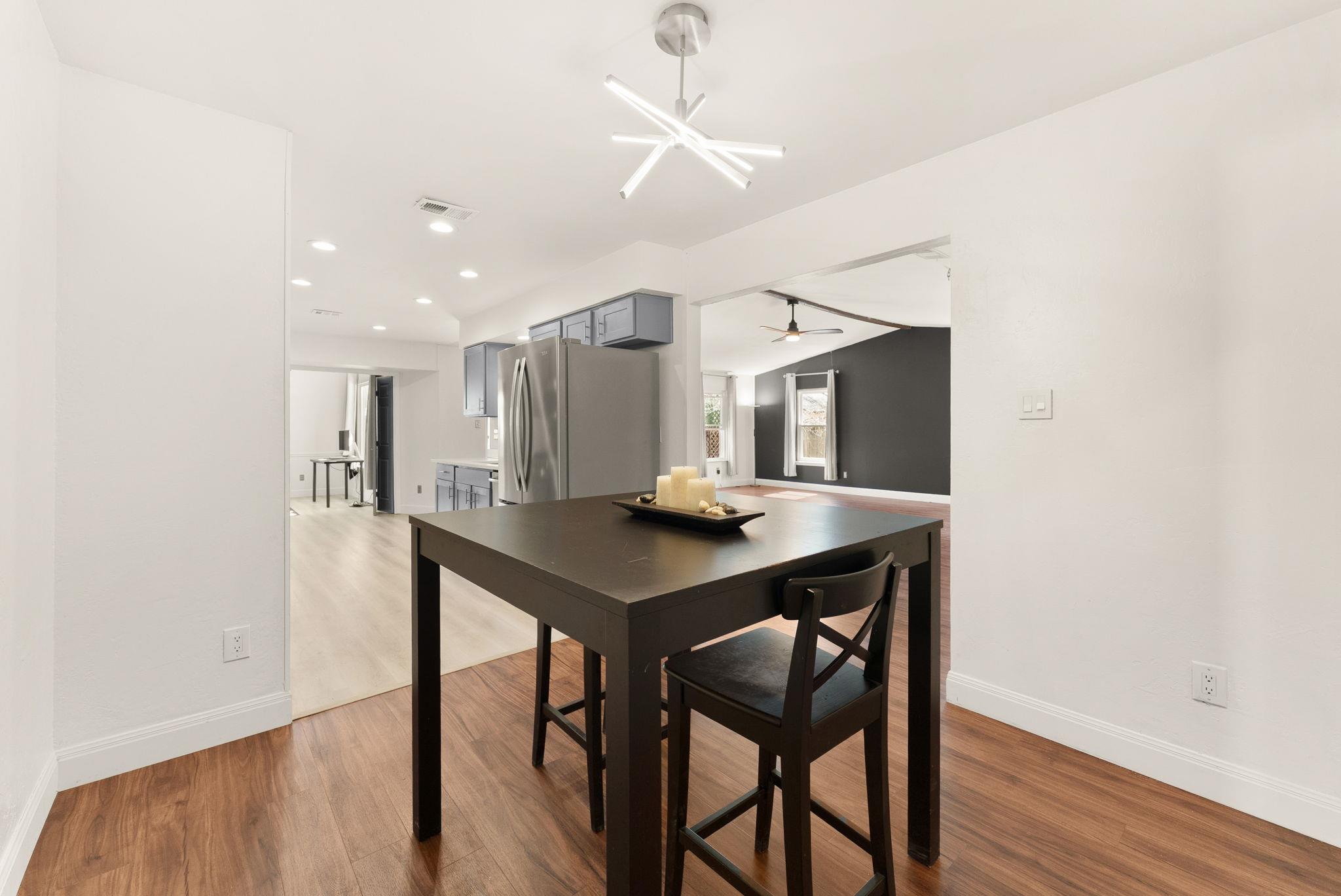 12319 Wycliff Ln, Austin, TX 78727