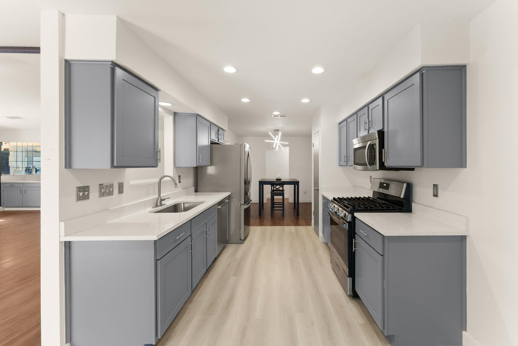 12319 Wycliff Ln, Austin, TX 78727