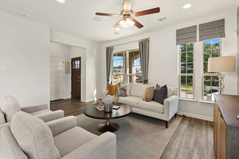 16703 Radiant Dr, Manor, TX 78653