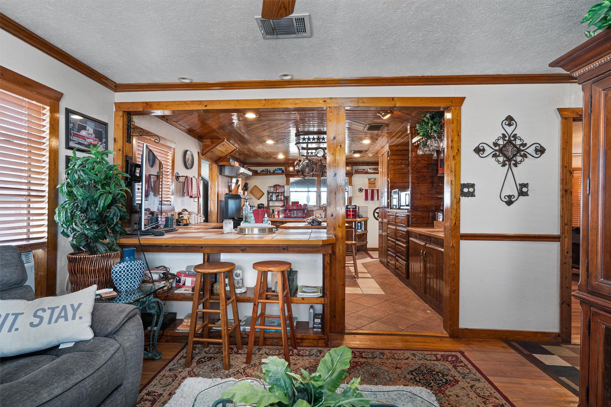 5300 County Road 424, Taylor, TX 76574