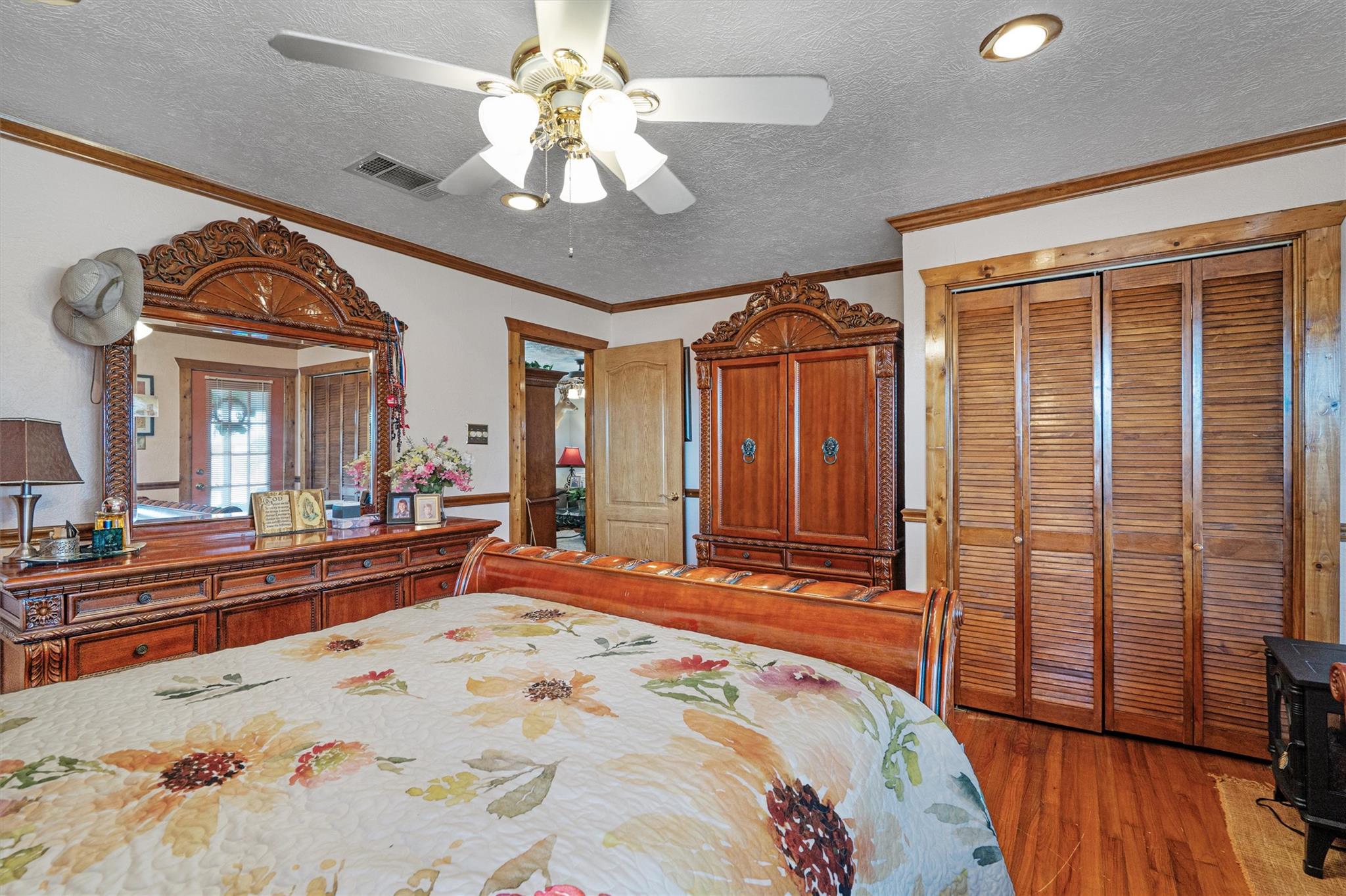 5300 County Road 424, Taylor, TX 76574