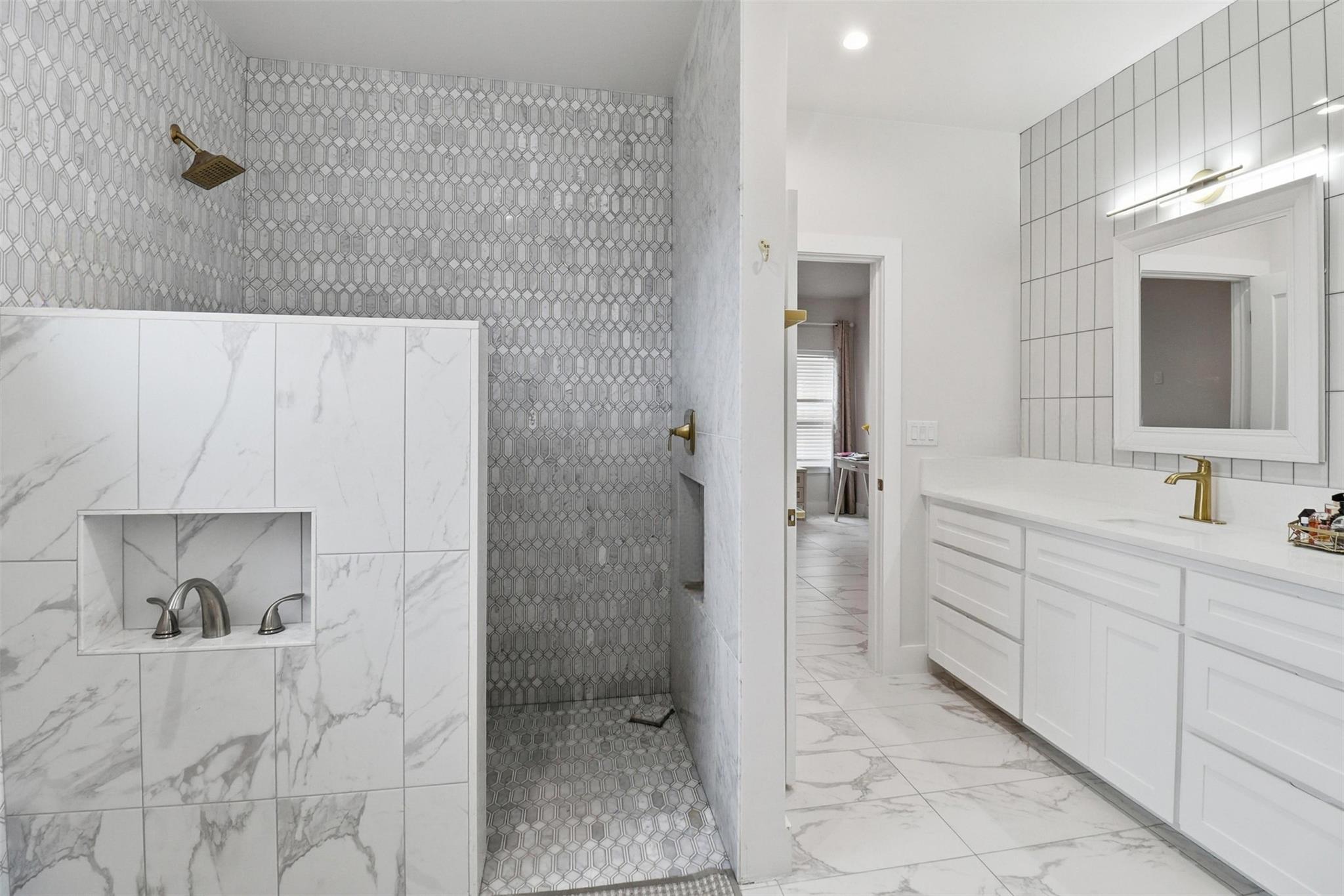 1515 Valley High Ln, Granite Shoals, TX 78654