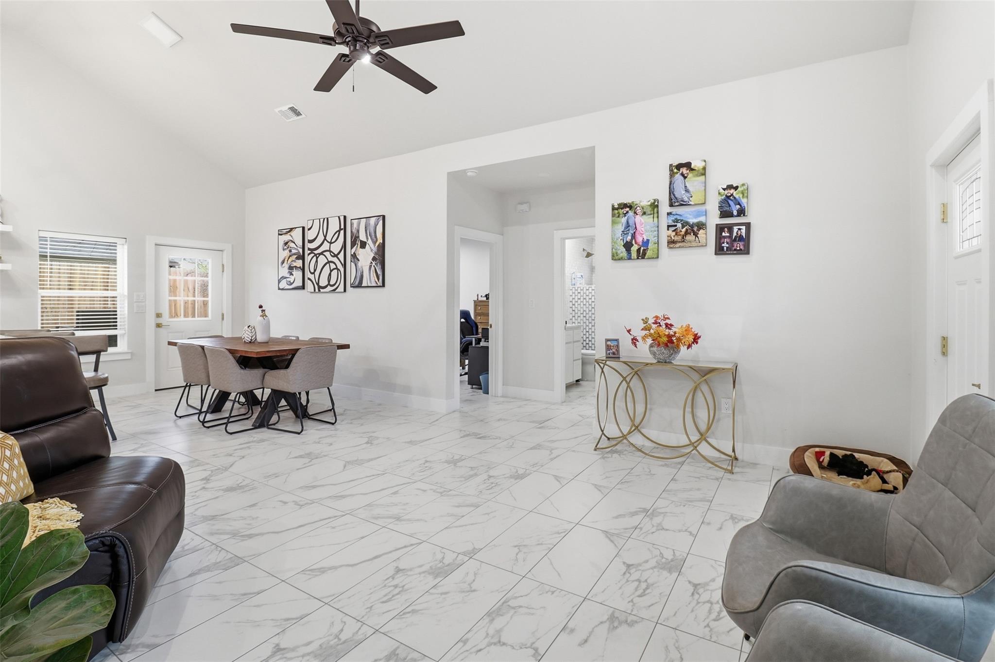 1515 Valley High Ln, Granite Shoals, TX 78654