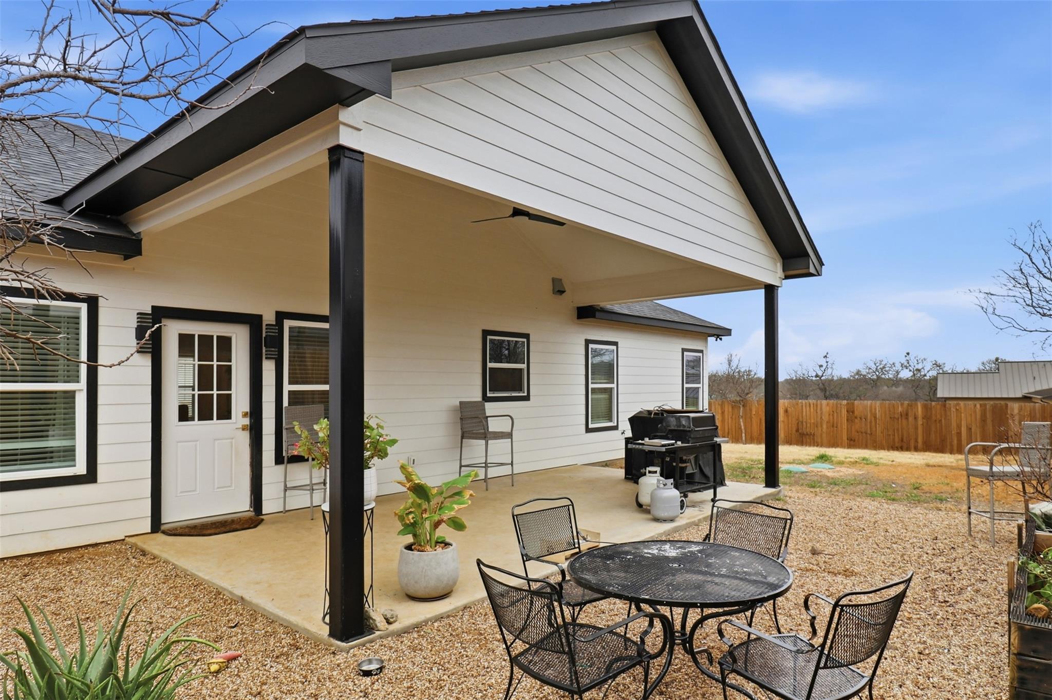 1515 Valley High Ln, Granite Shoals, TX 78654