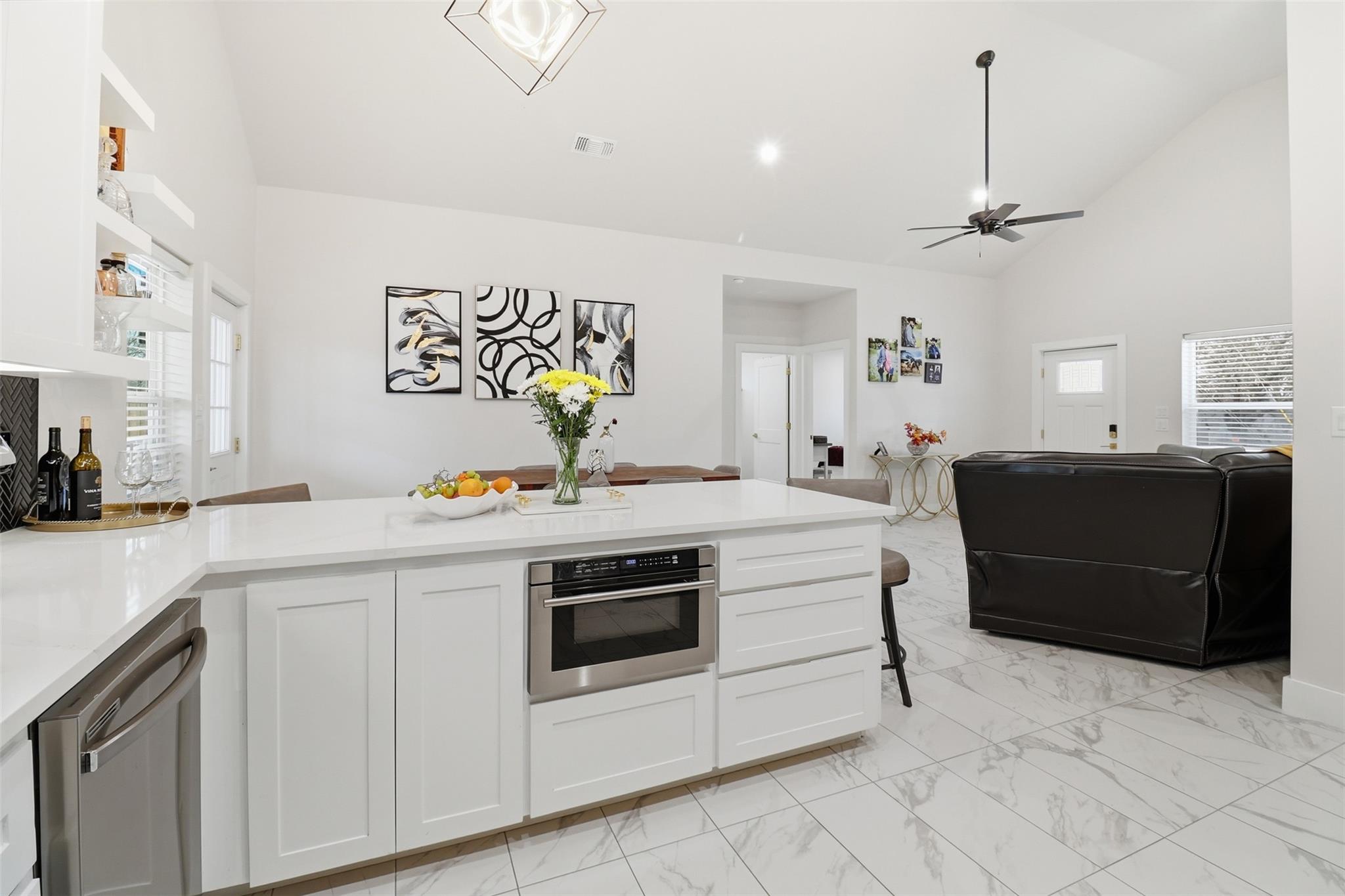 1515 Valley High Ln, Granite Shoals, TX 78654