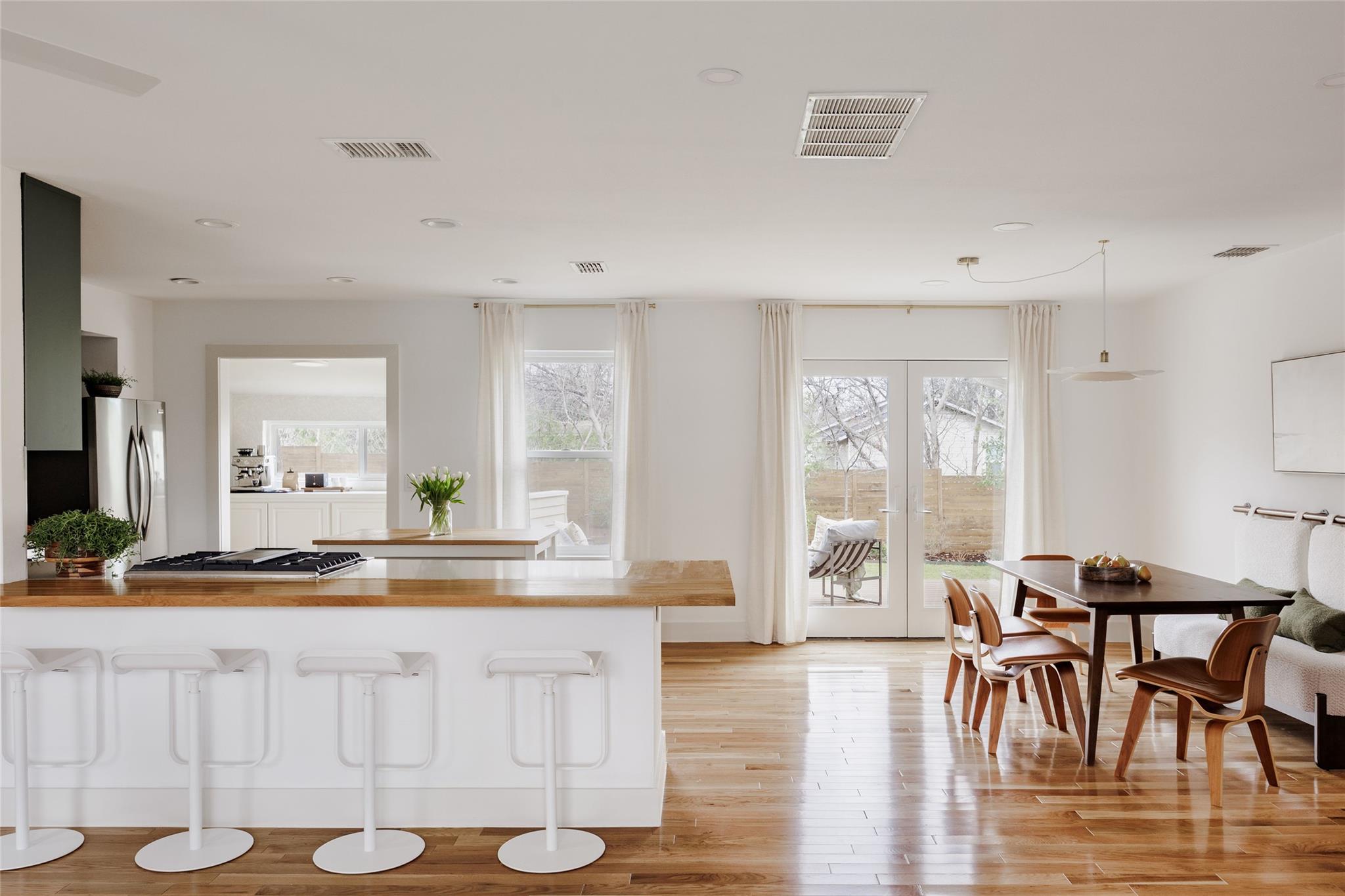 2606 W 48th St, Austin, TX 78731