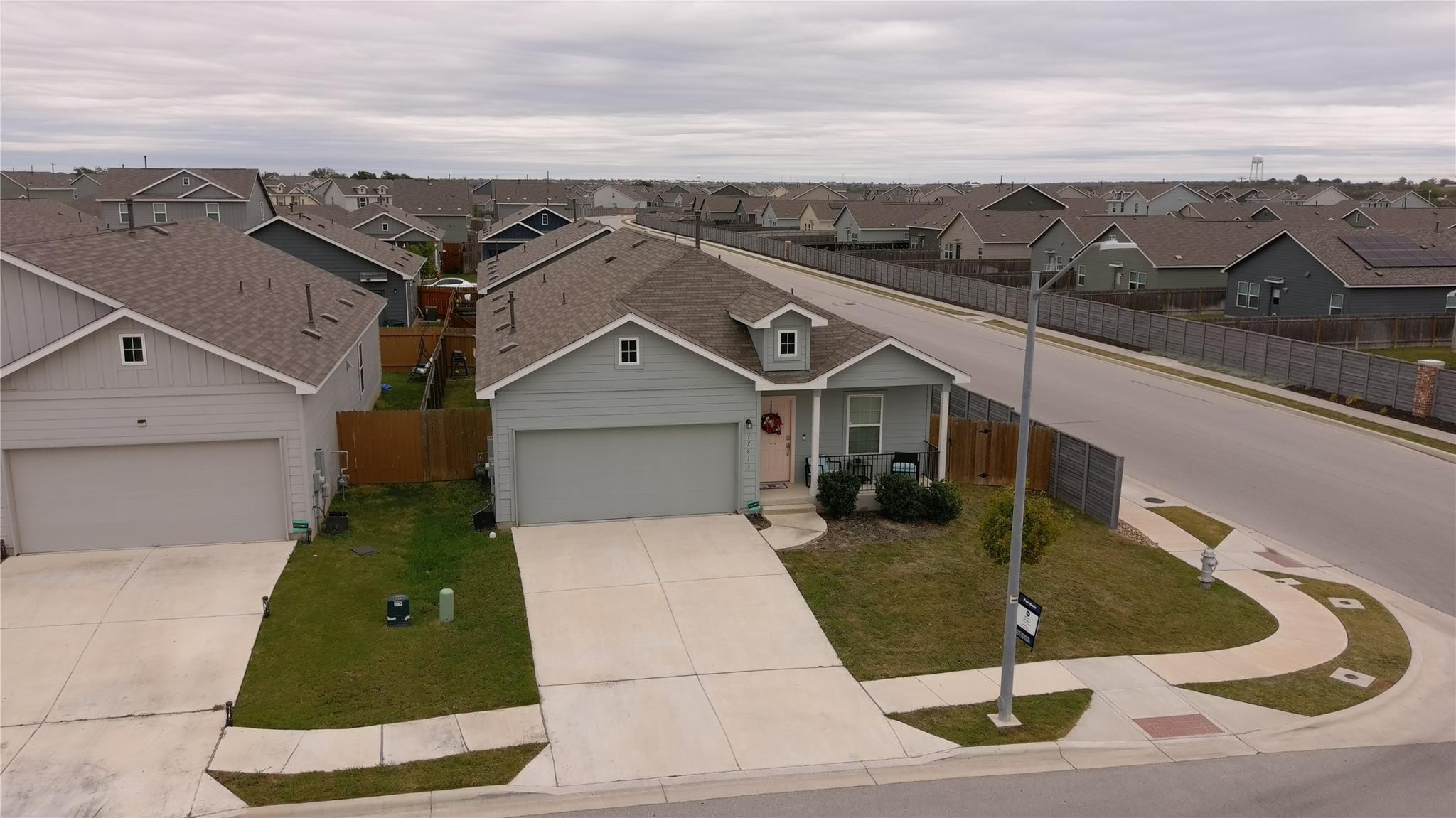 17813 Boardtree Dr, Elgin, TX 78621