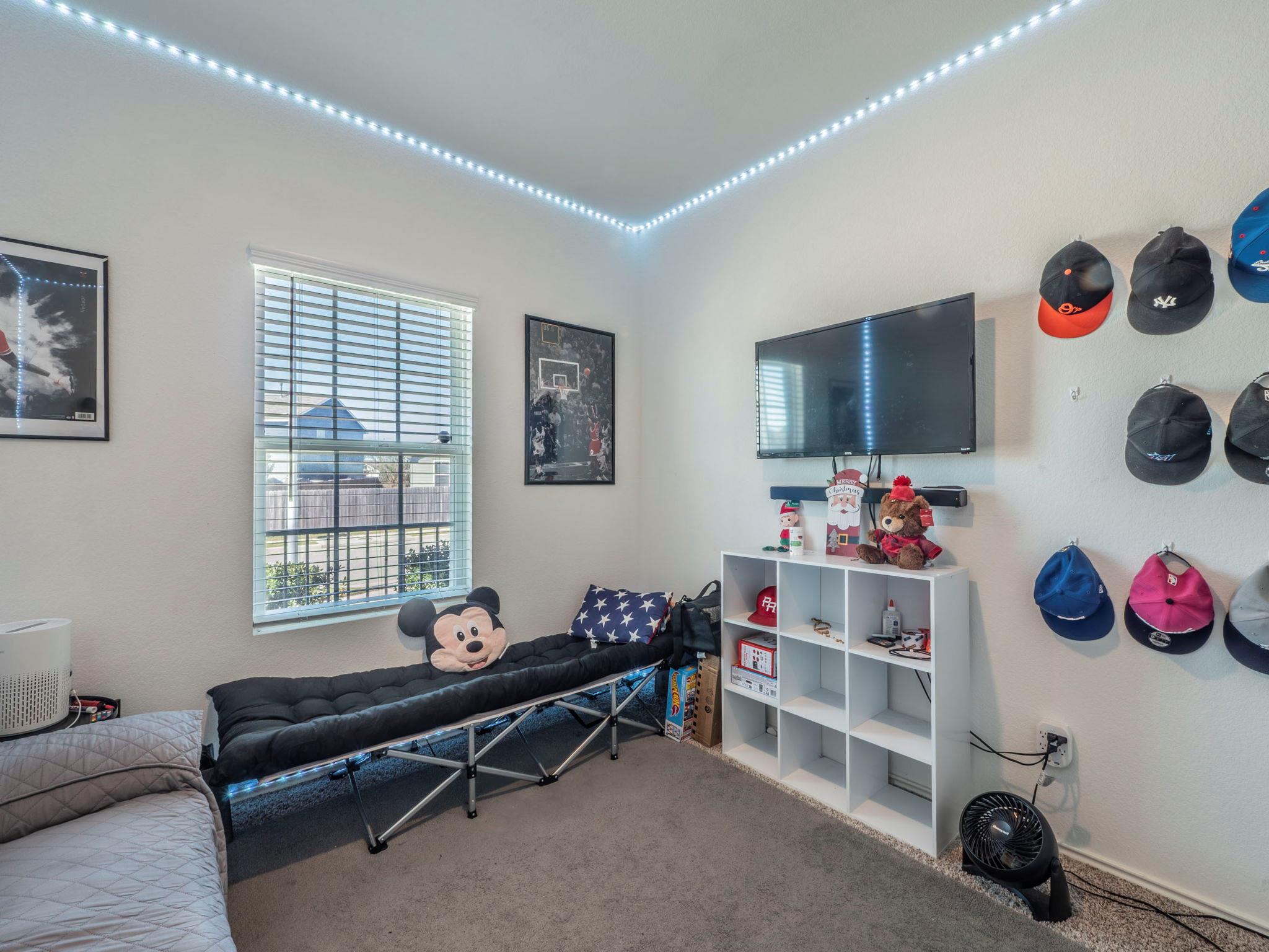 17813 Boardtree Dr, Elgin, TX 78621