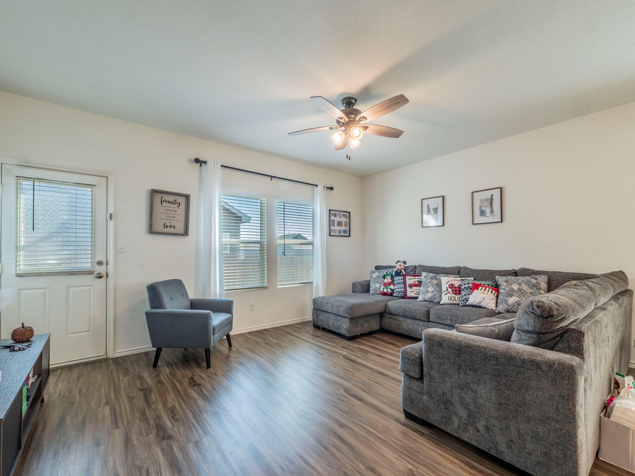 17813 Boardtree Dr, Elgin, TX 78621