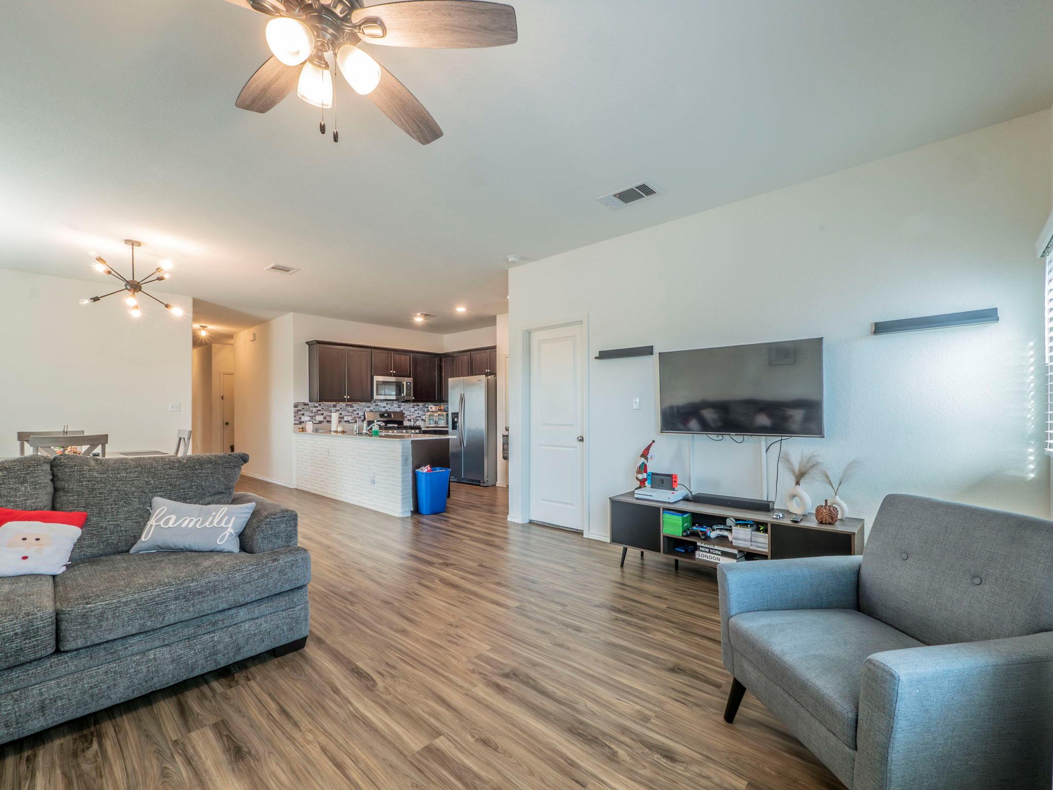 17813 Boardtree Dr, Elgin, TX 78621