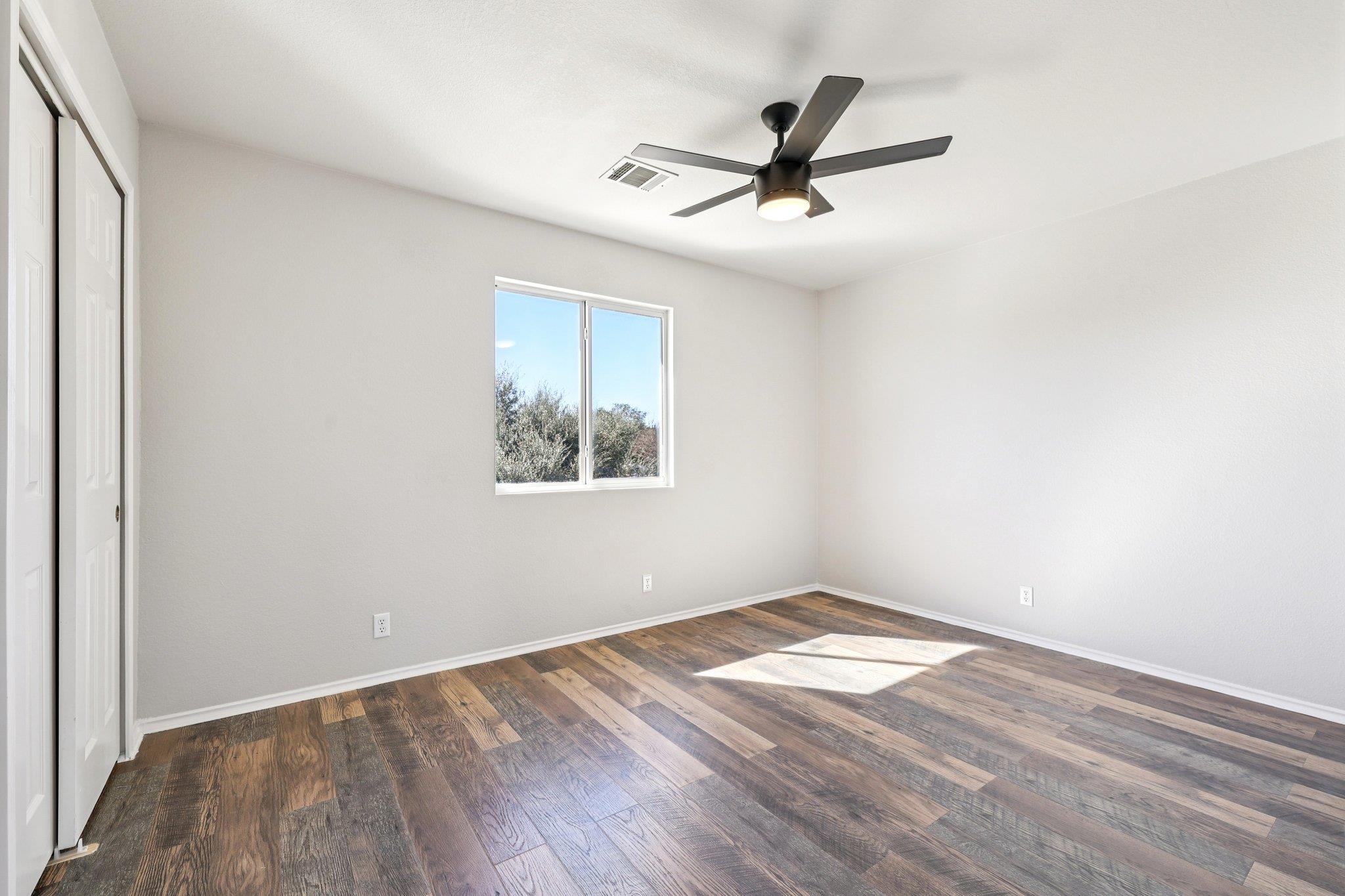 711 Riverway Ln, Leander, TX 78641