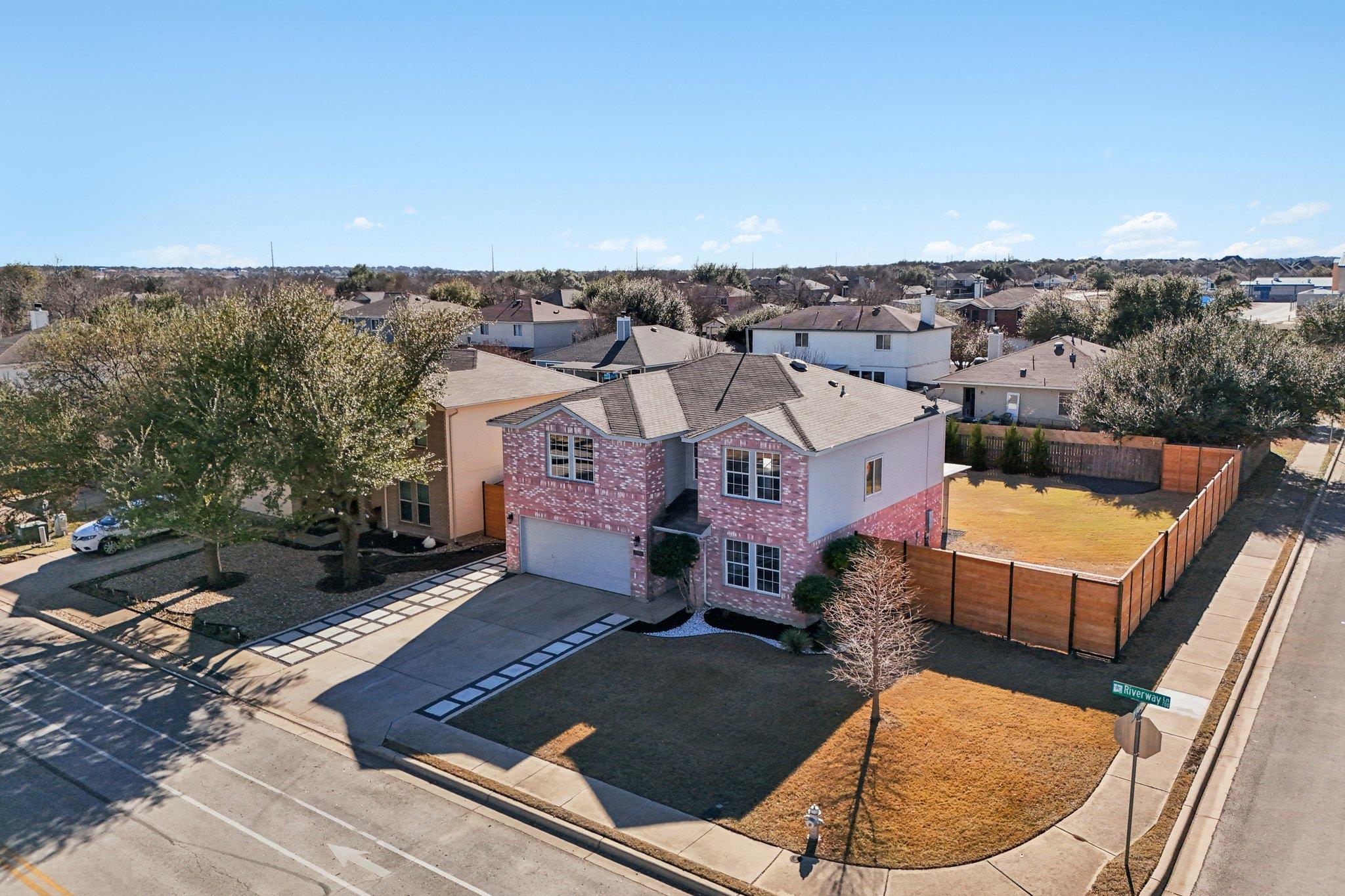 711 Riverway Ln, Leander, TX 78641