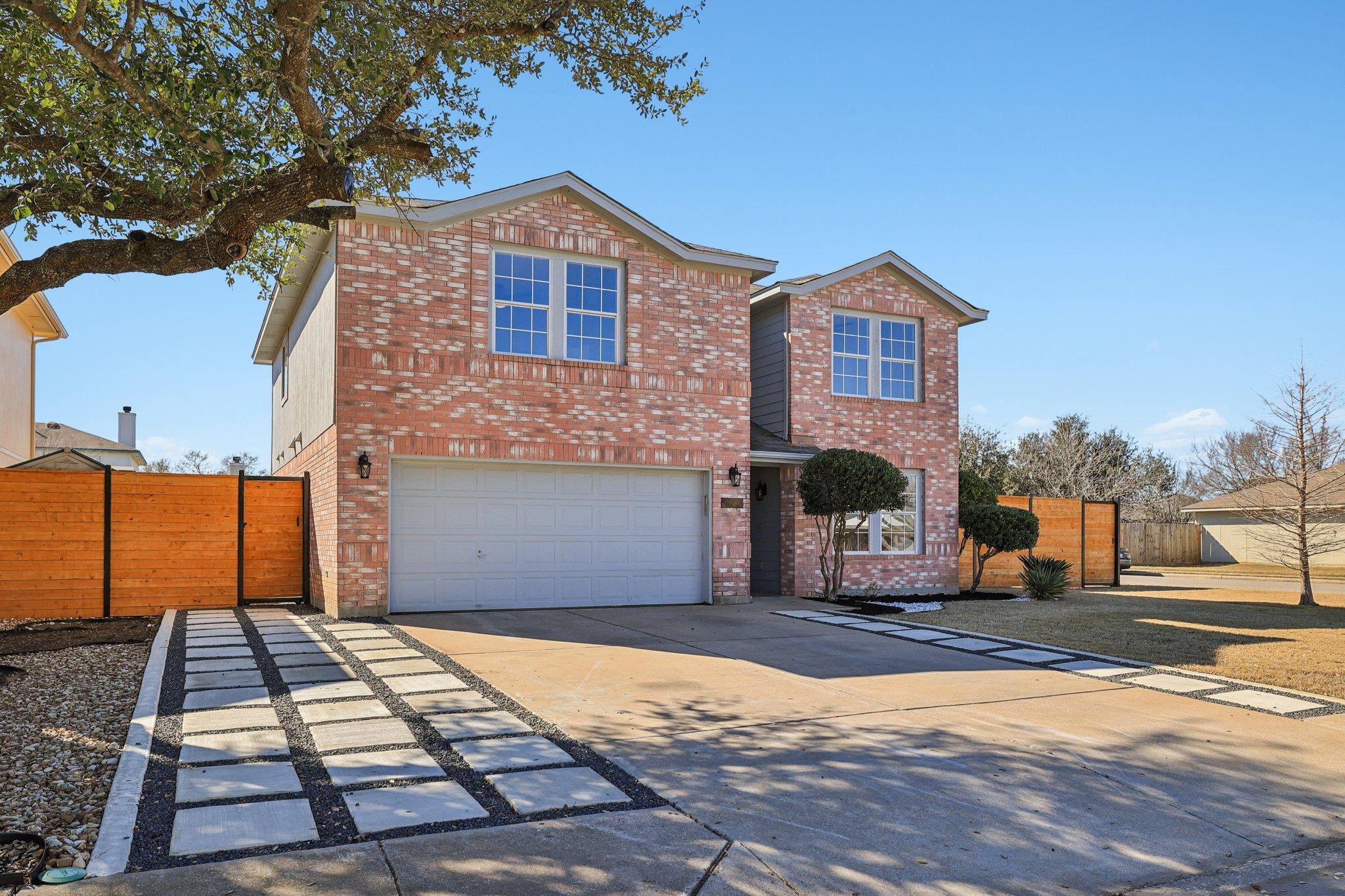 711 Riverway Ln, Leander, TX 78641