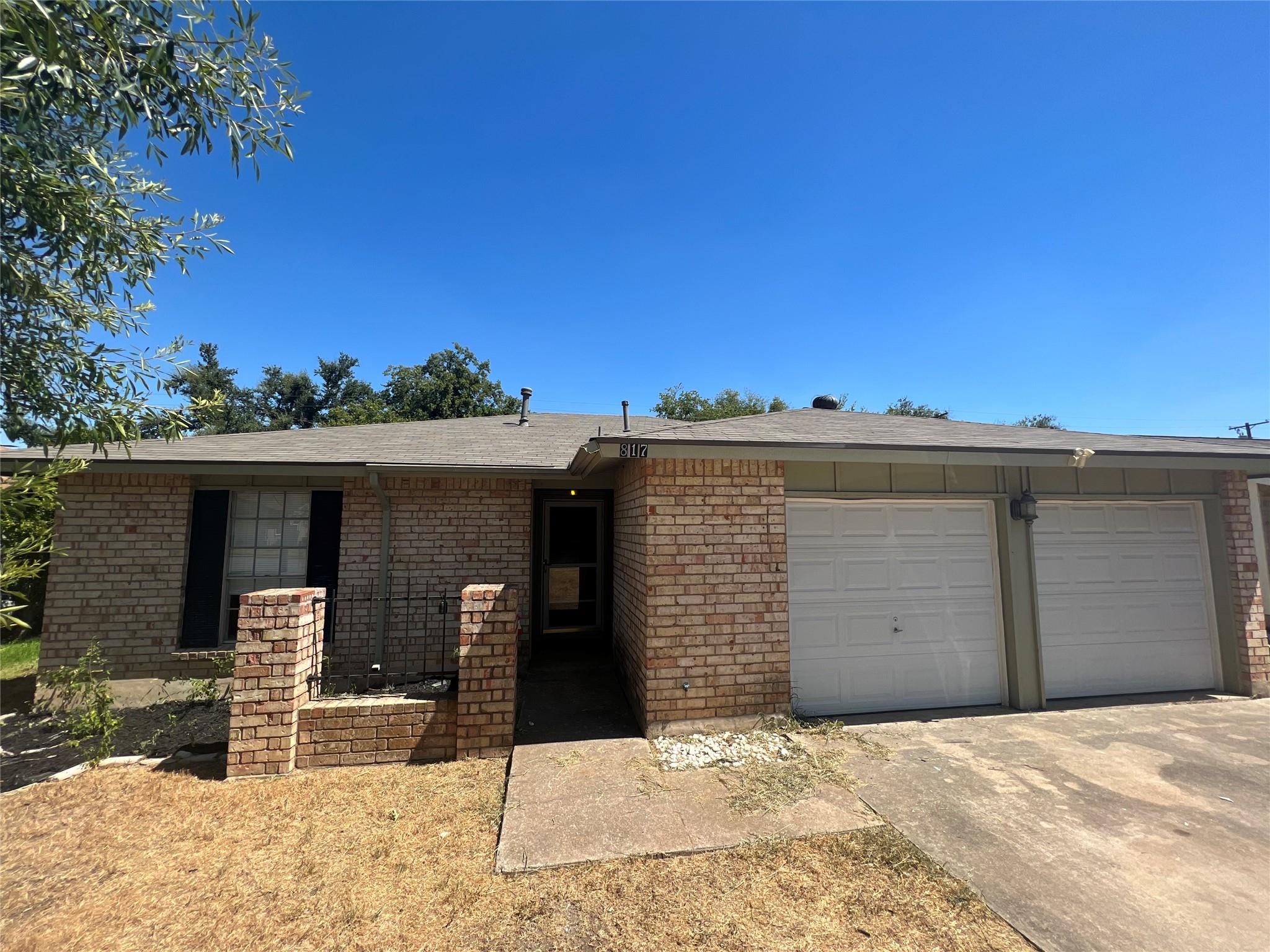 817 Cactus Dr, Round Rock, TX 78681