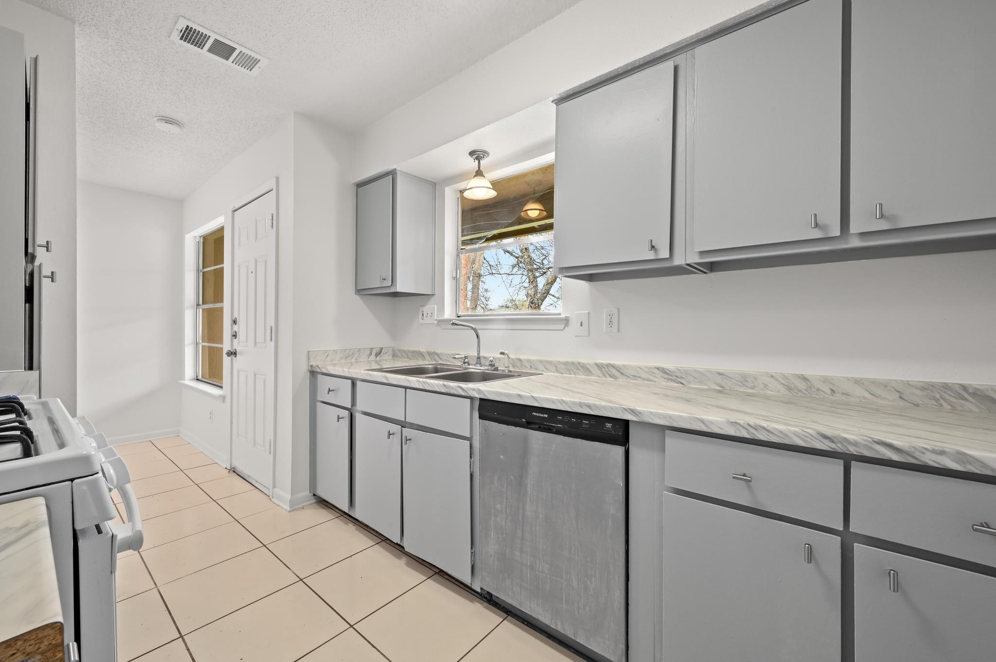 7105 Cannonleague Dr, Austin, TX 78745