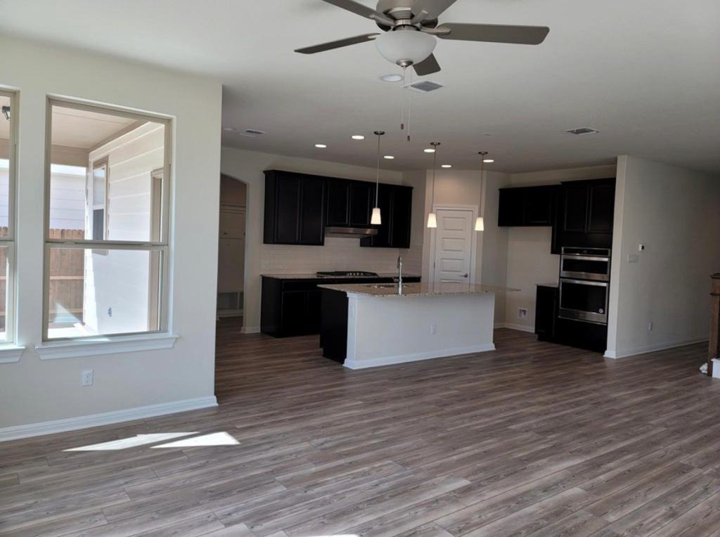 105 Isabella Way, Liberty Hill, TX 78642