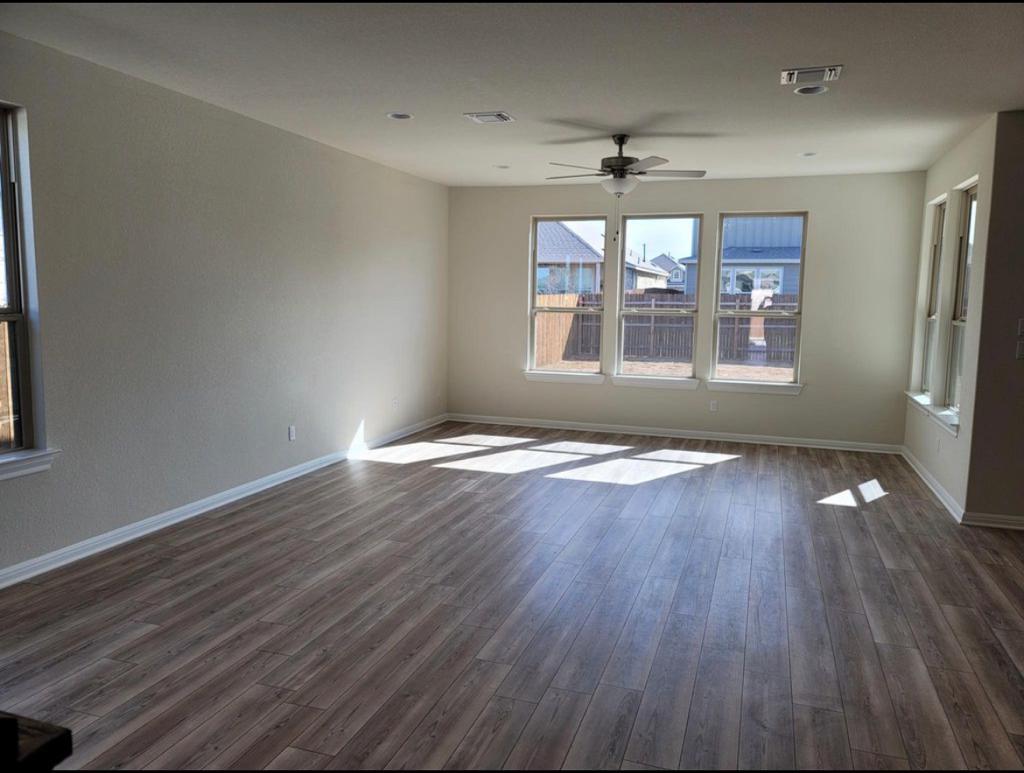 105 Isabella Way, Liberty Hill, TX 78642