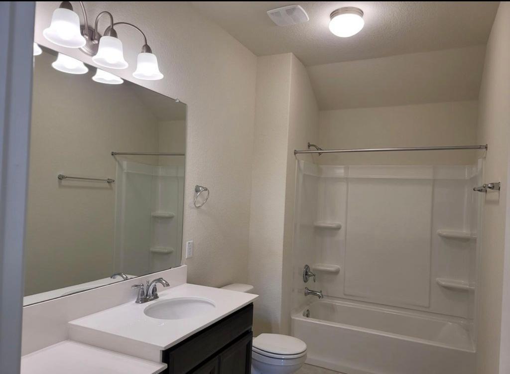 105 Isabella Way, Liberty Hill, TX 78642