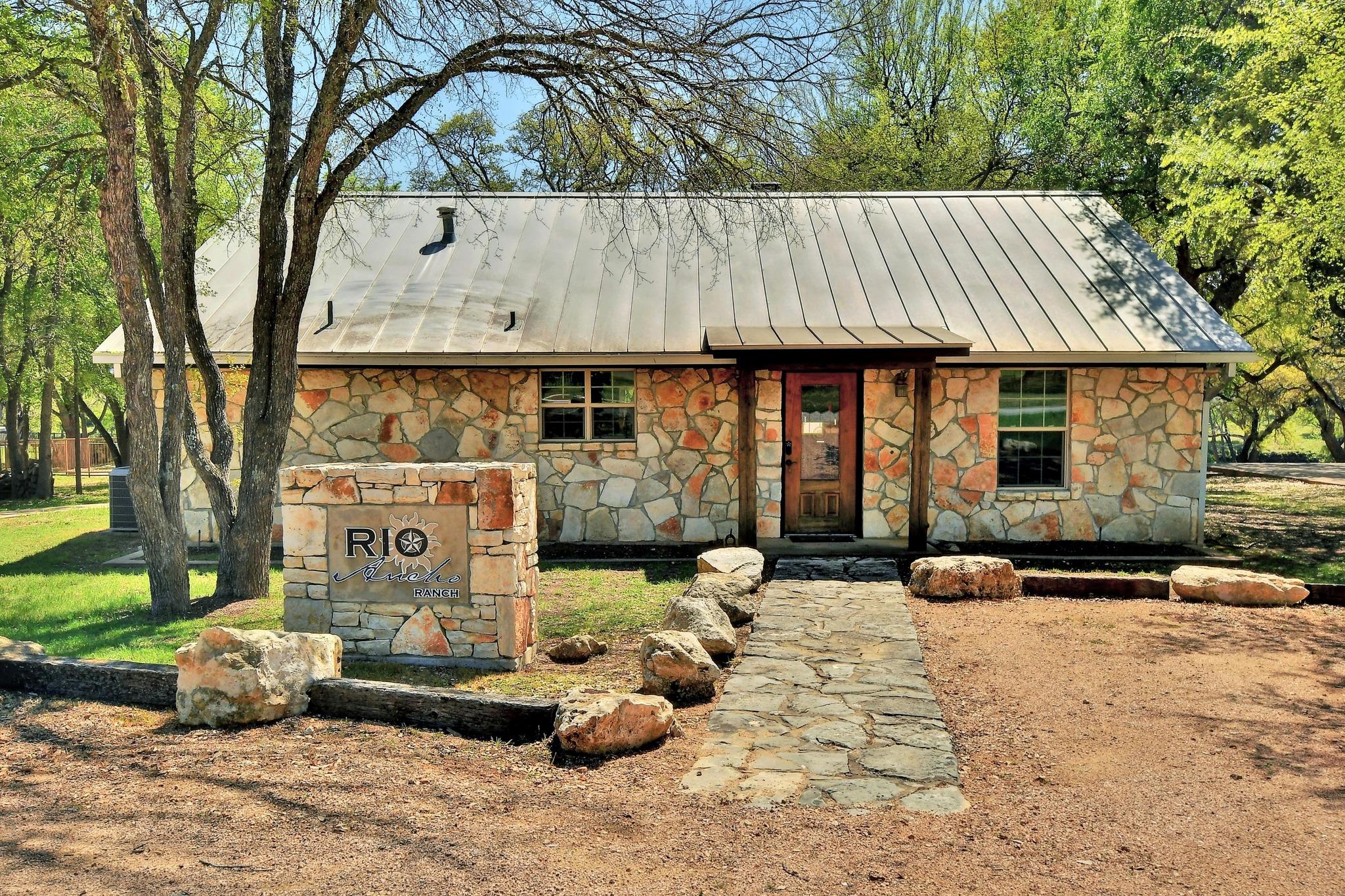 216 Rio Ancho Blvd, Liberty Hill, TX 78642