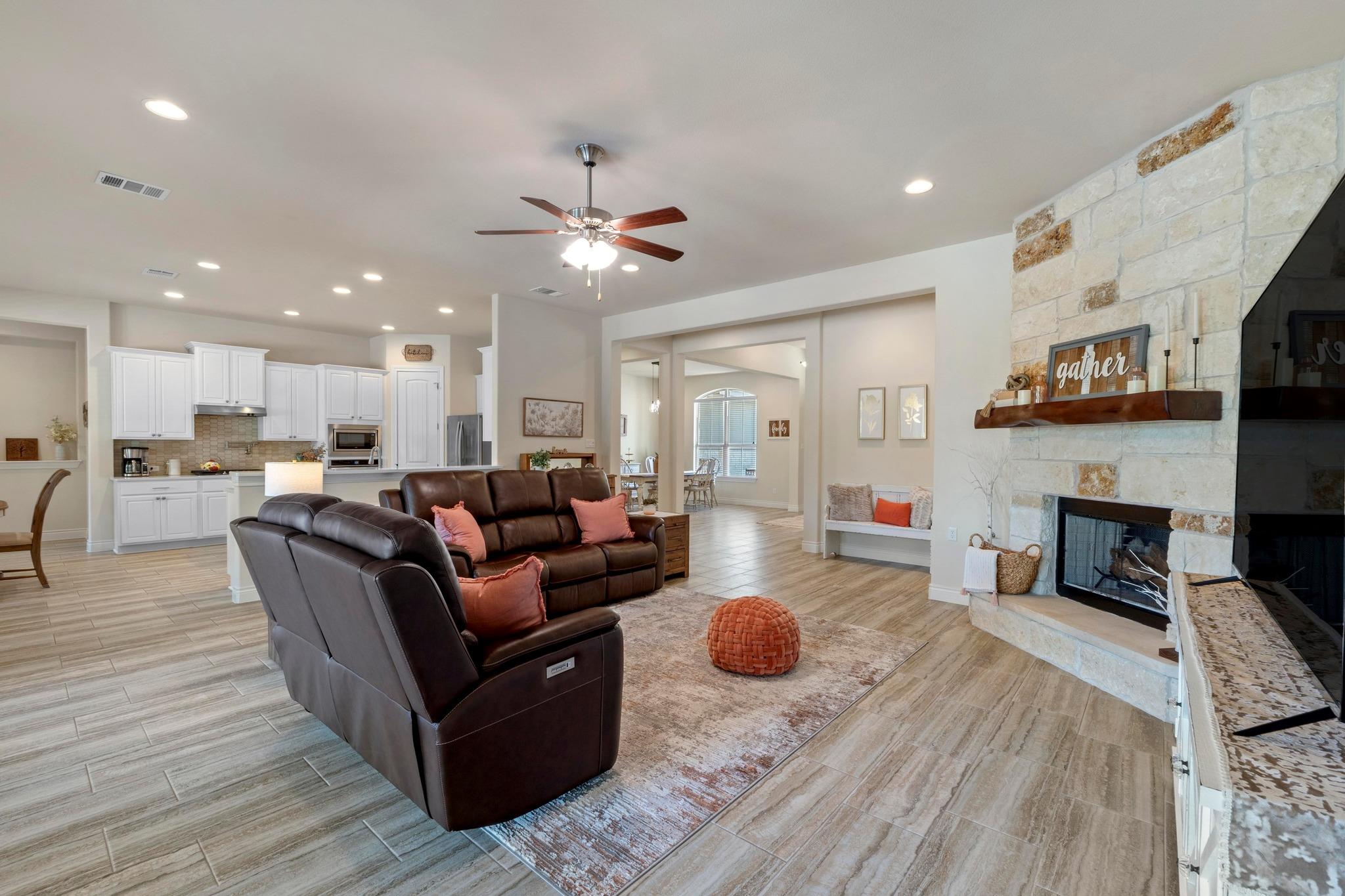 216 Rio Ancho Blvd, Liberty Hill, TX 78642