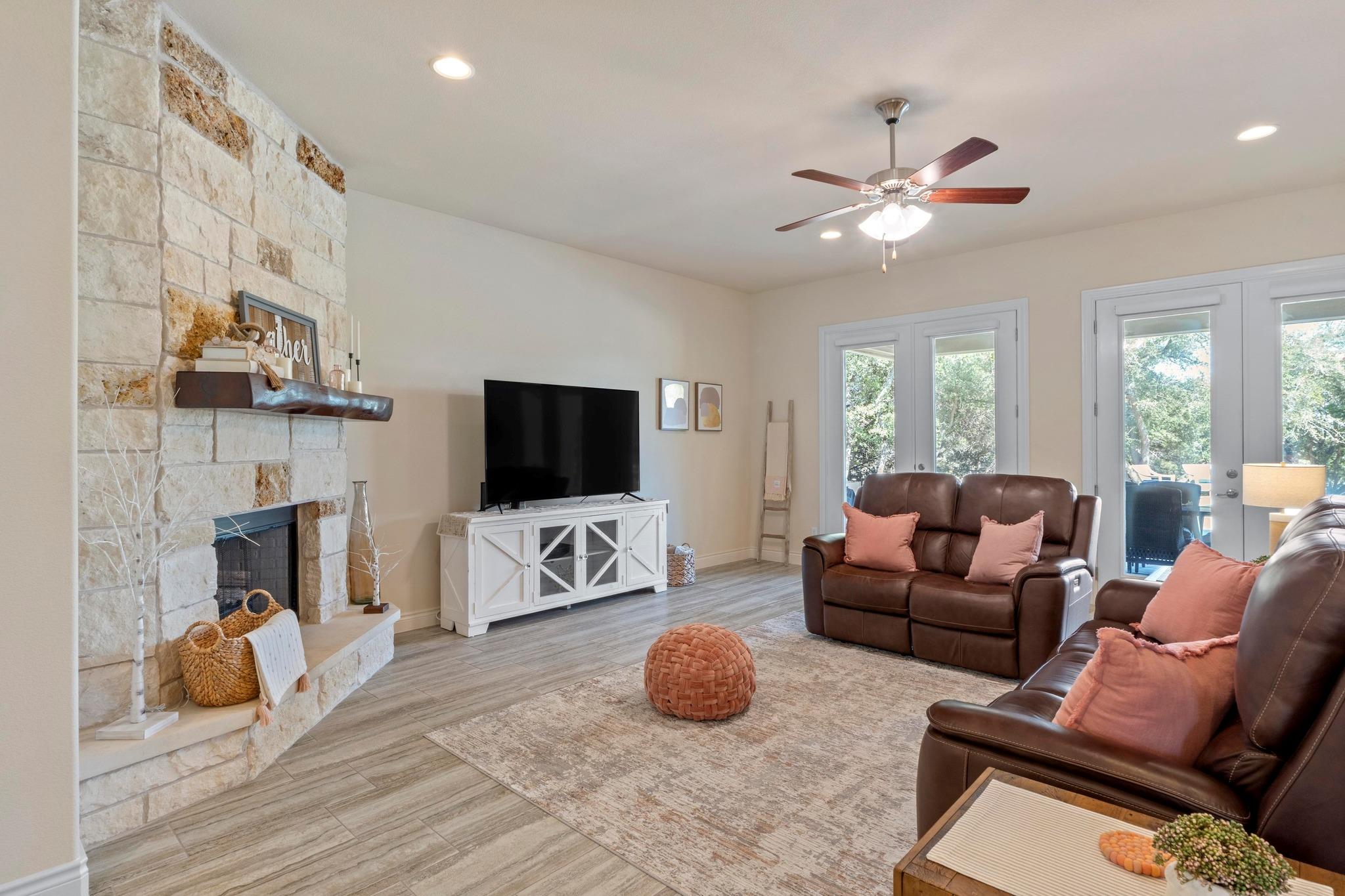 216 Rio Ancho Blvd, Liberty Hill, TX 78642