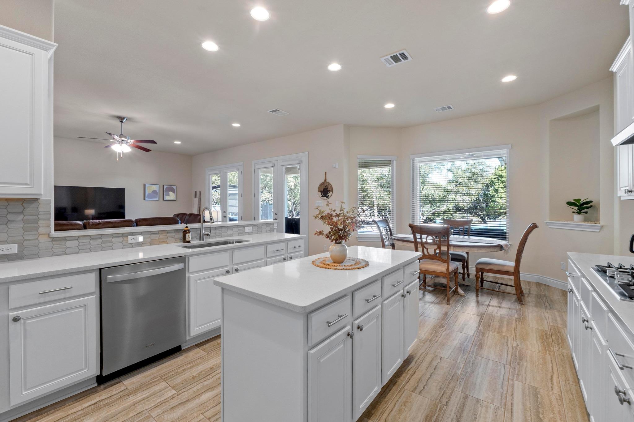 216 Rio Ancho Blvd, Liberty Hill, TX 78642