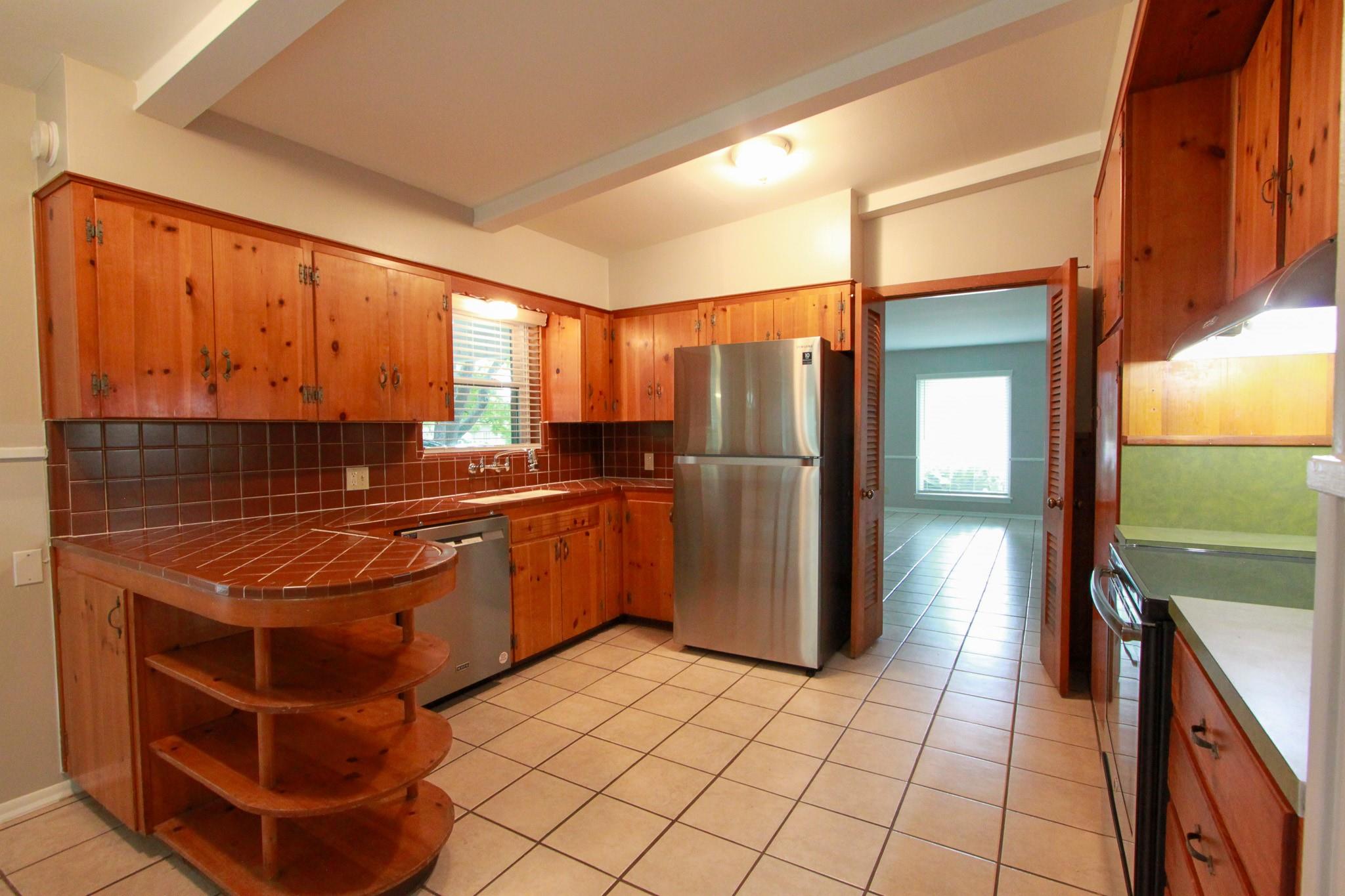 5712 Fairlane Dr, Austin, TX 78757