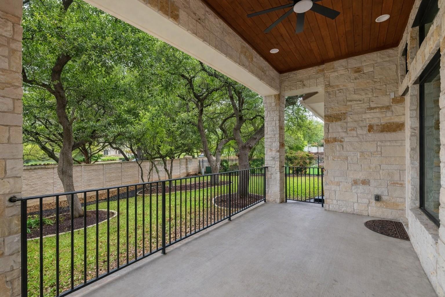 22 Cottondale Rd, The Hills, TX 78738