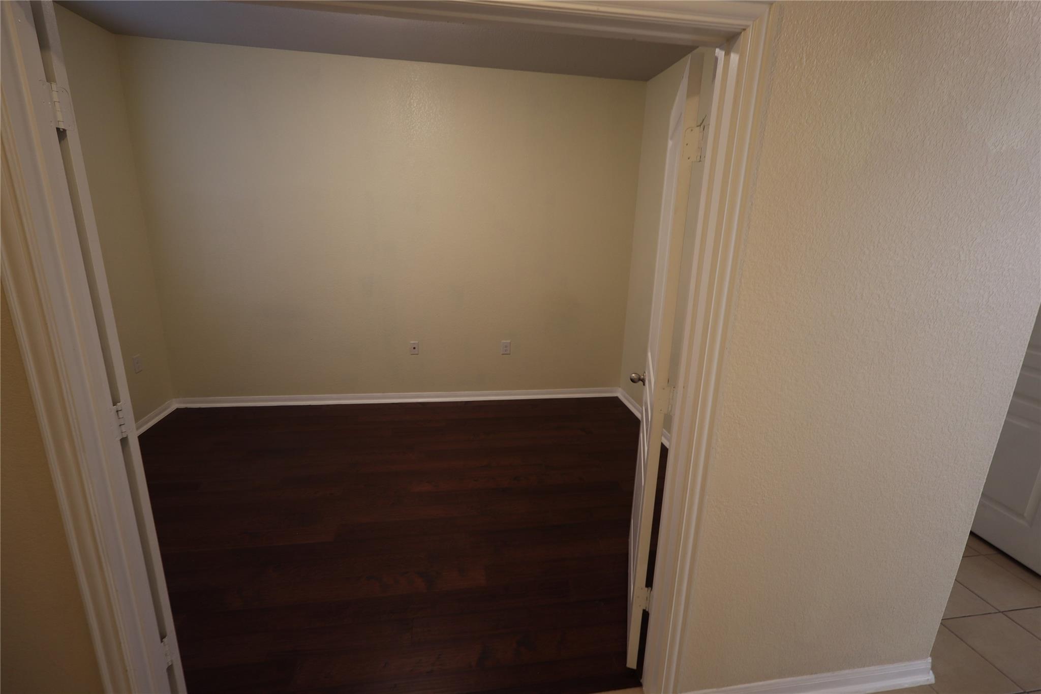 5032 Irvine Ln, Del Valle, TX 78617