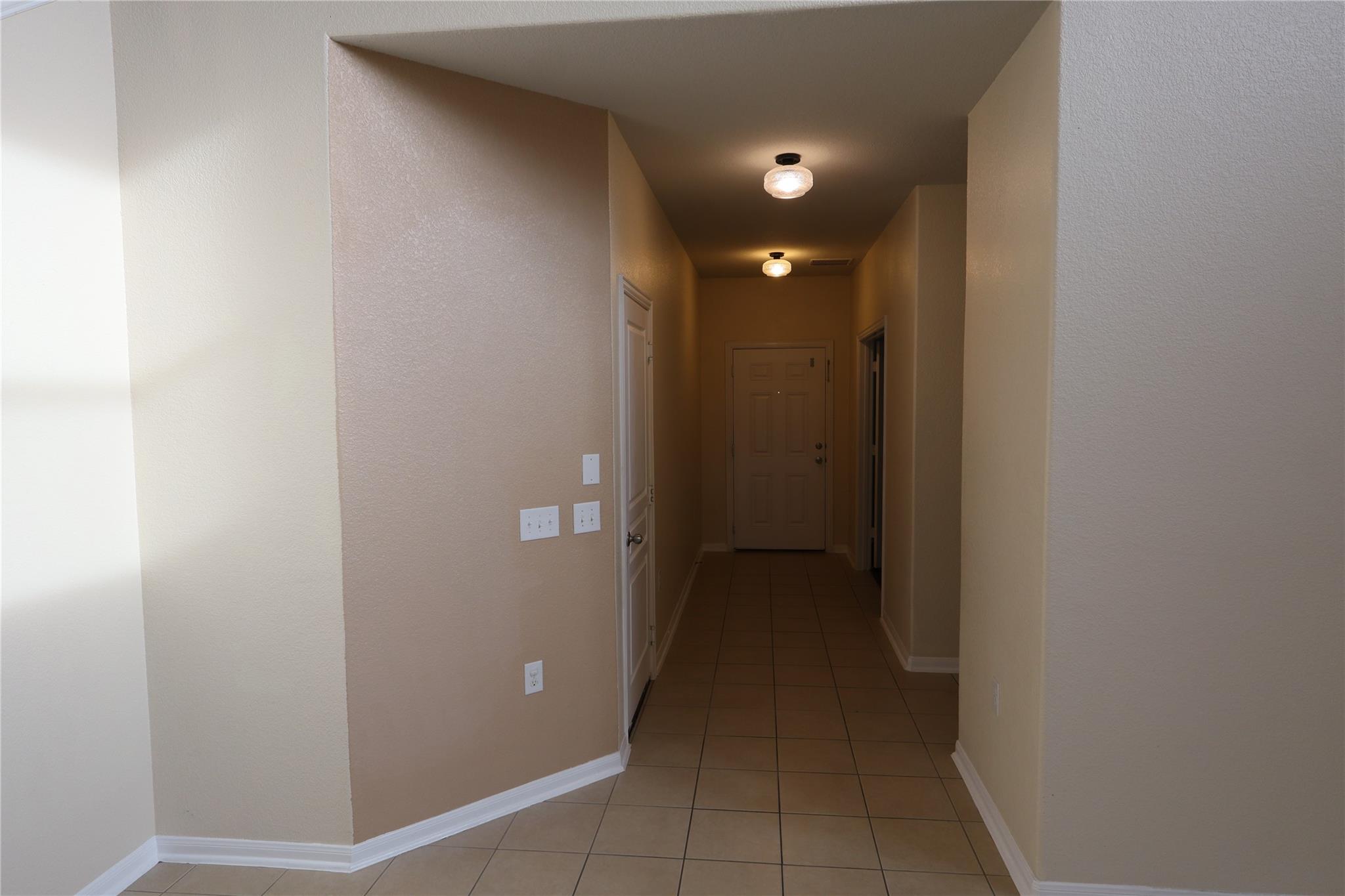 5032 Irvine Ln, Del Valle, TX 78617