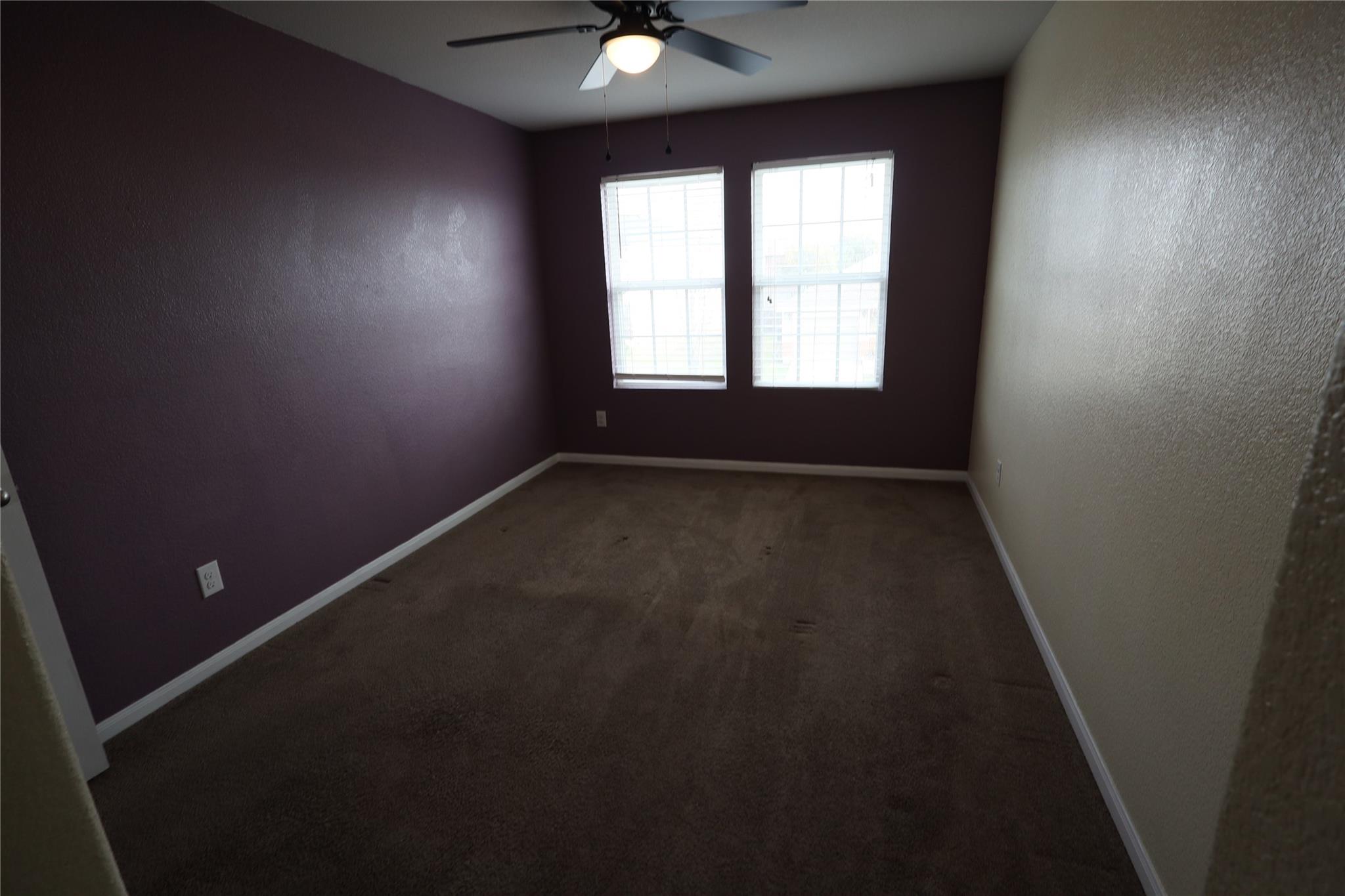 5032 Irvine Ln, Del Valle, TX 78617