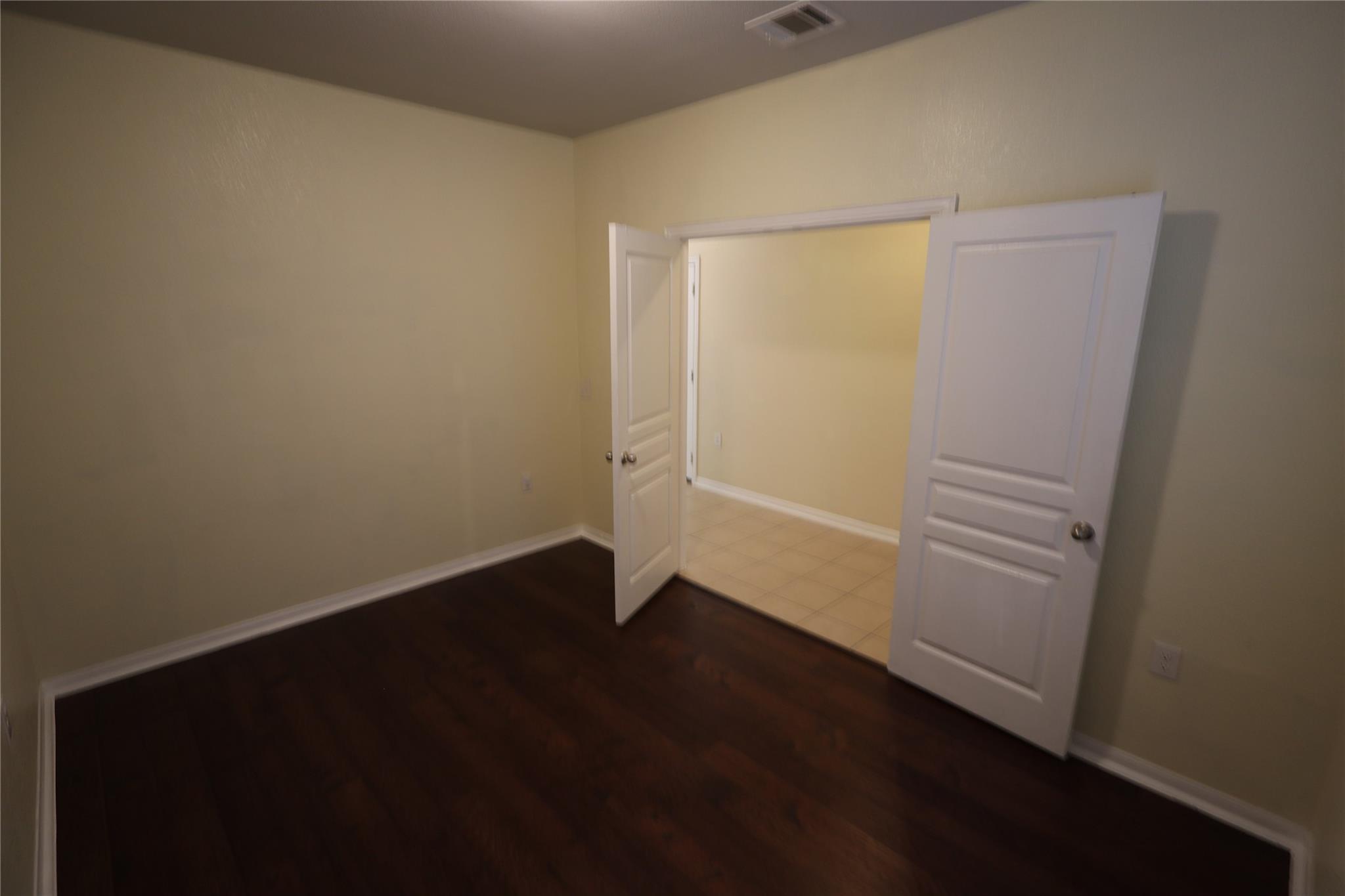 5032 Irvine Ln, Del Valle, TX 78617