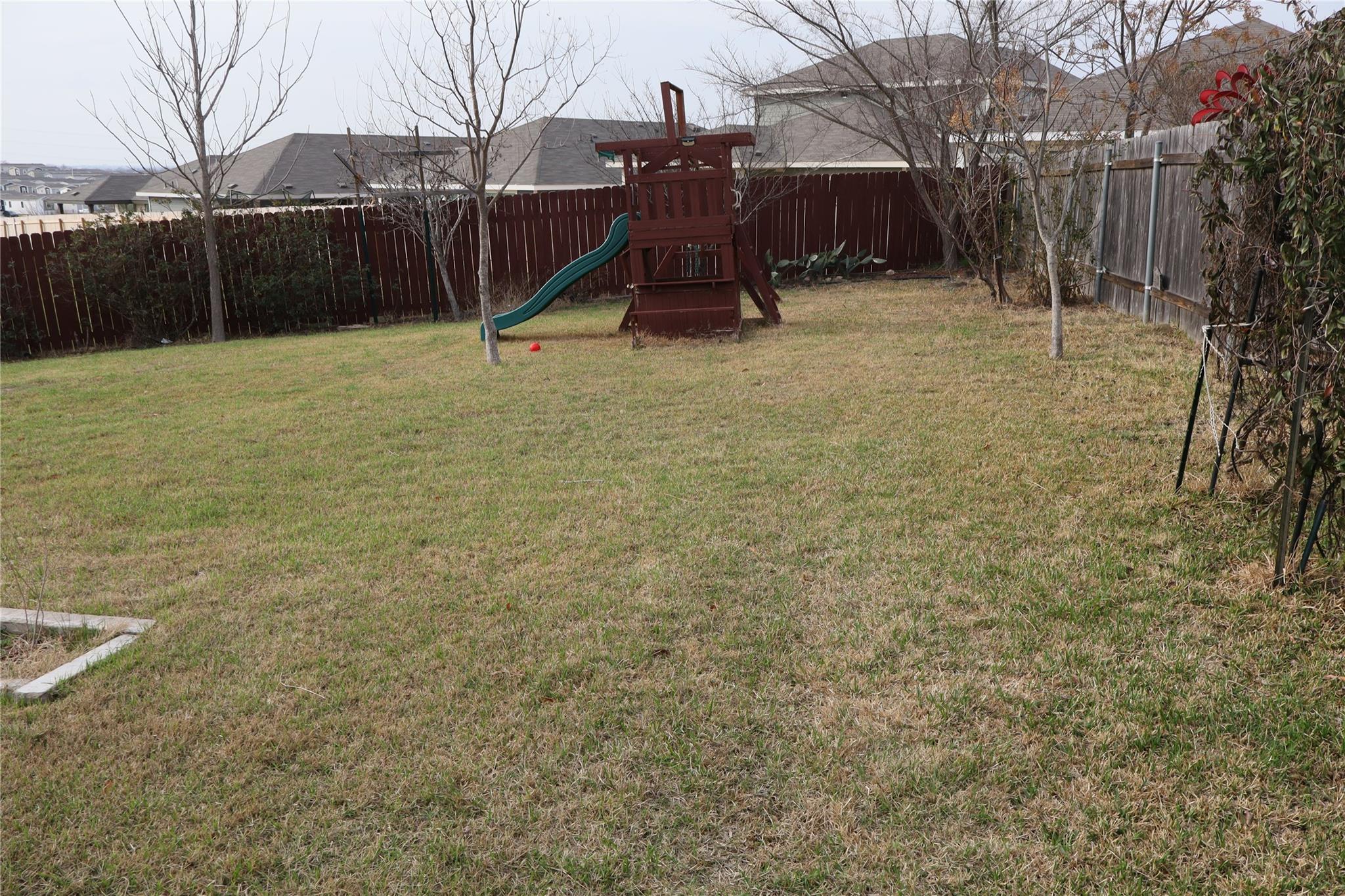 5032 Irvine Ln, Del Valle, TX 78617